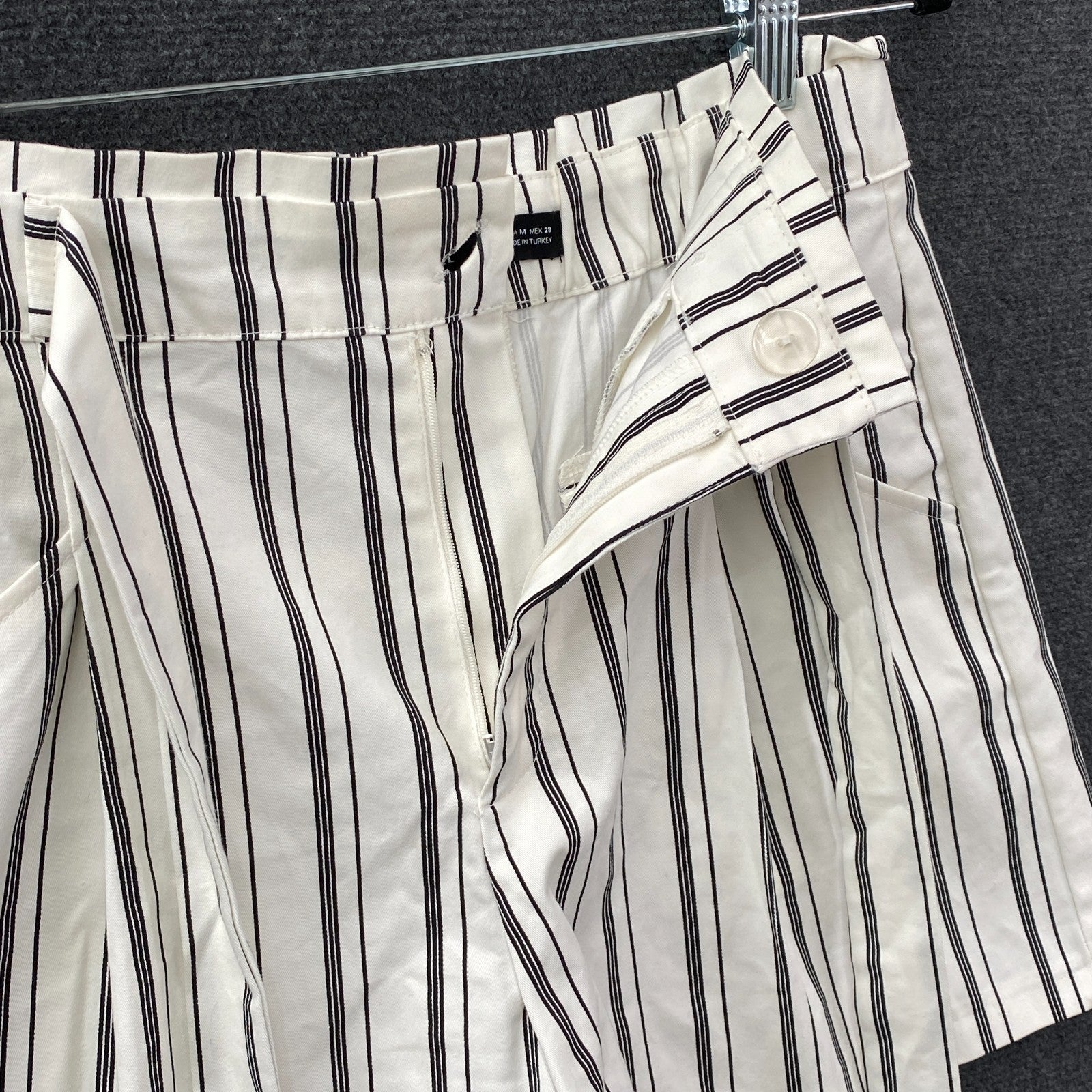 Product photograph [circular:8d3e7e1358248ba0]