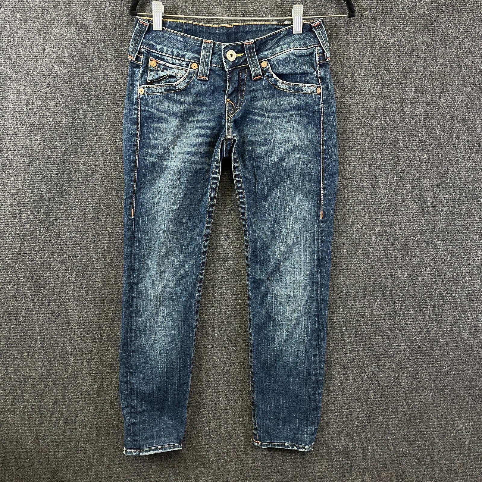 Product photograph [circular:48914e9de7b074a0]