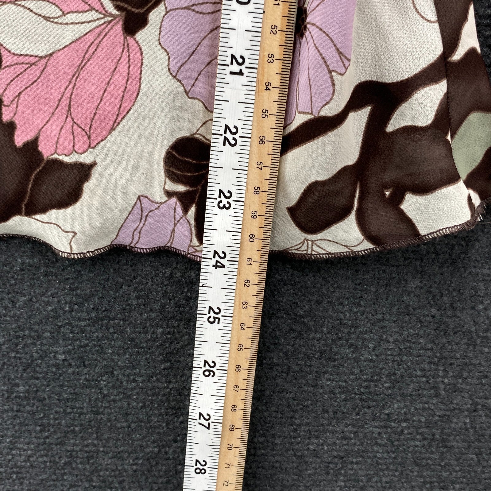 Product photograph [circular:28b6c4c6f671dc16]