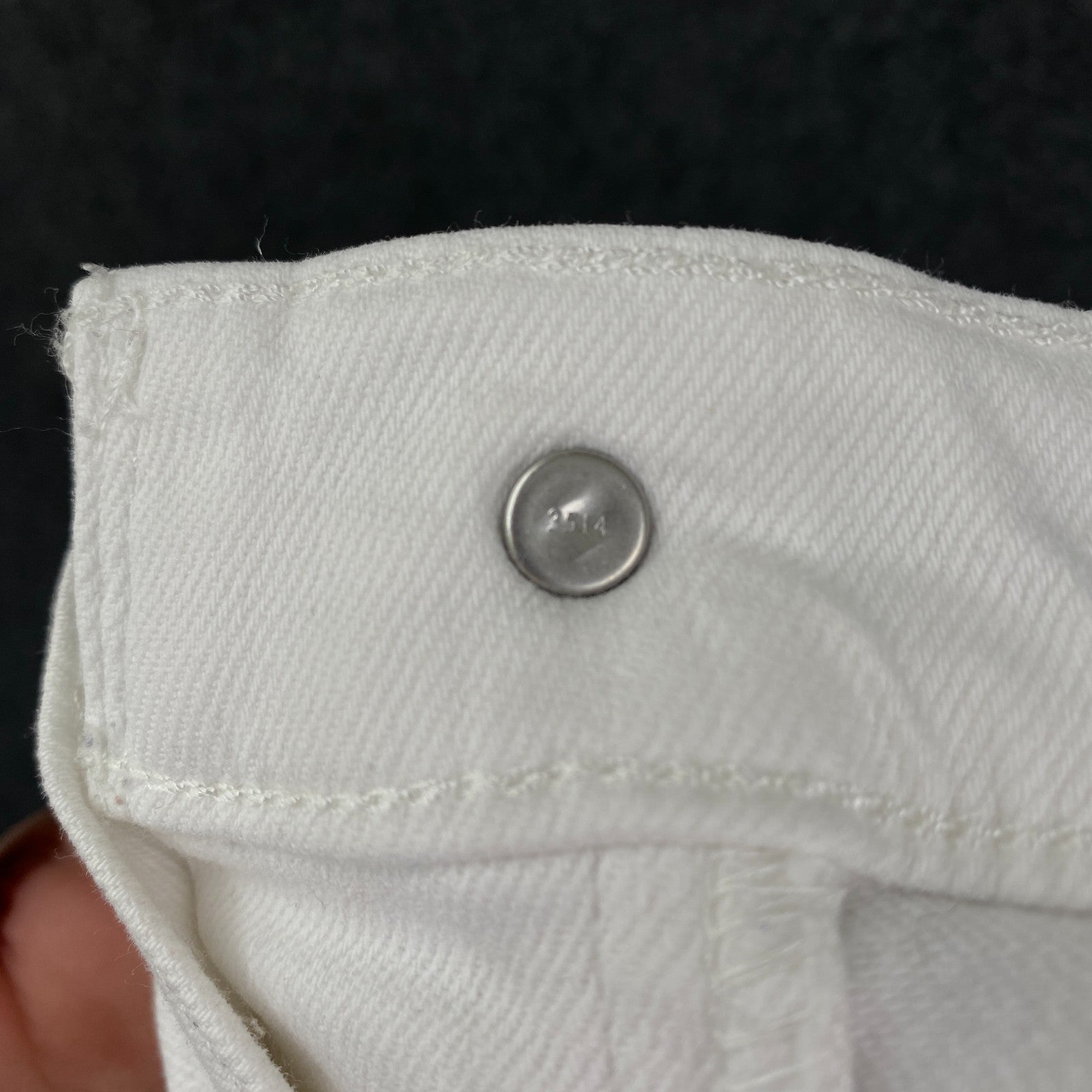 Product photograph [circular:4b434bab7645554e]
