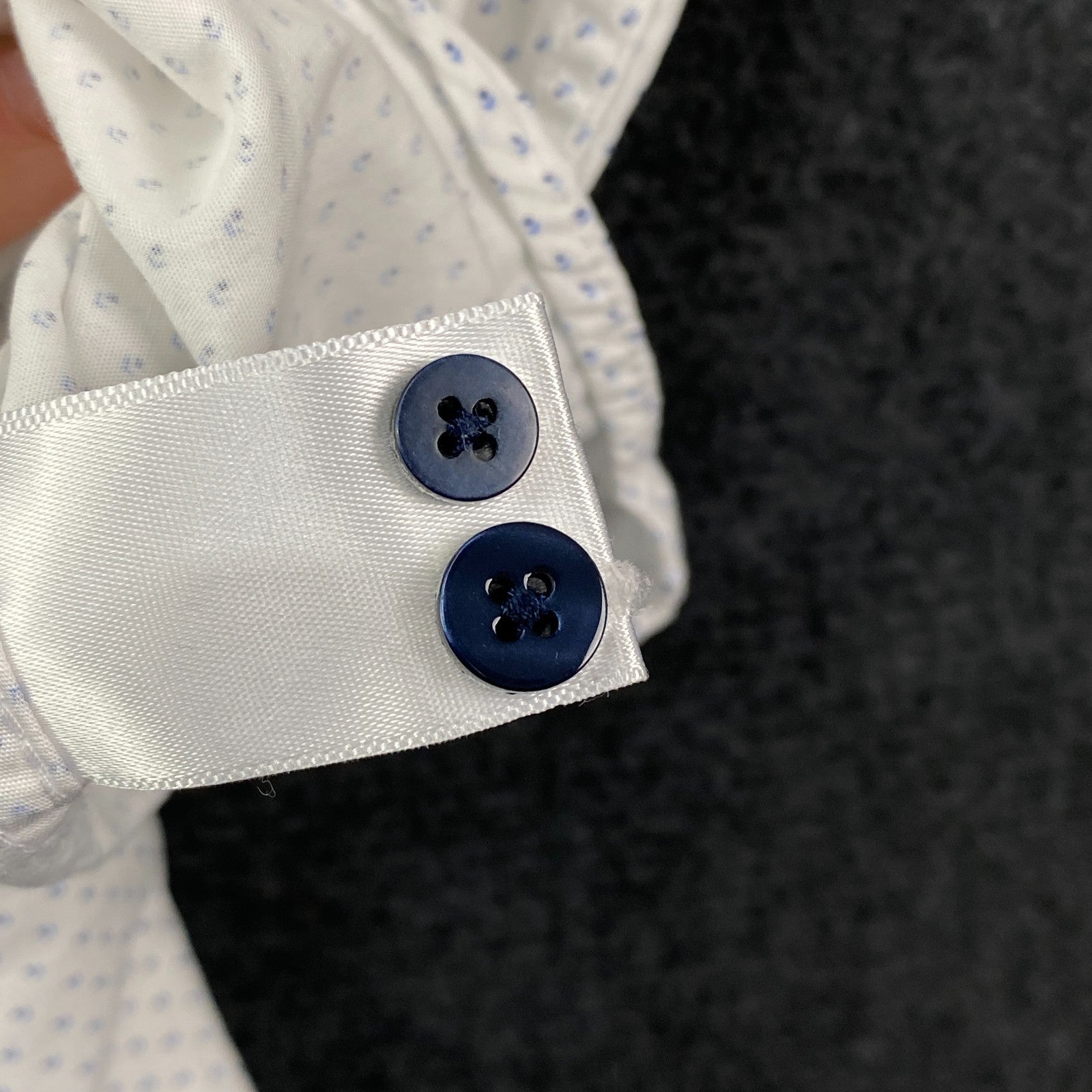 Product photograph [circular:0493b52550b0294c]