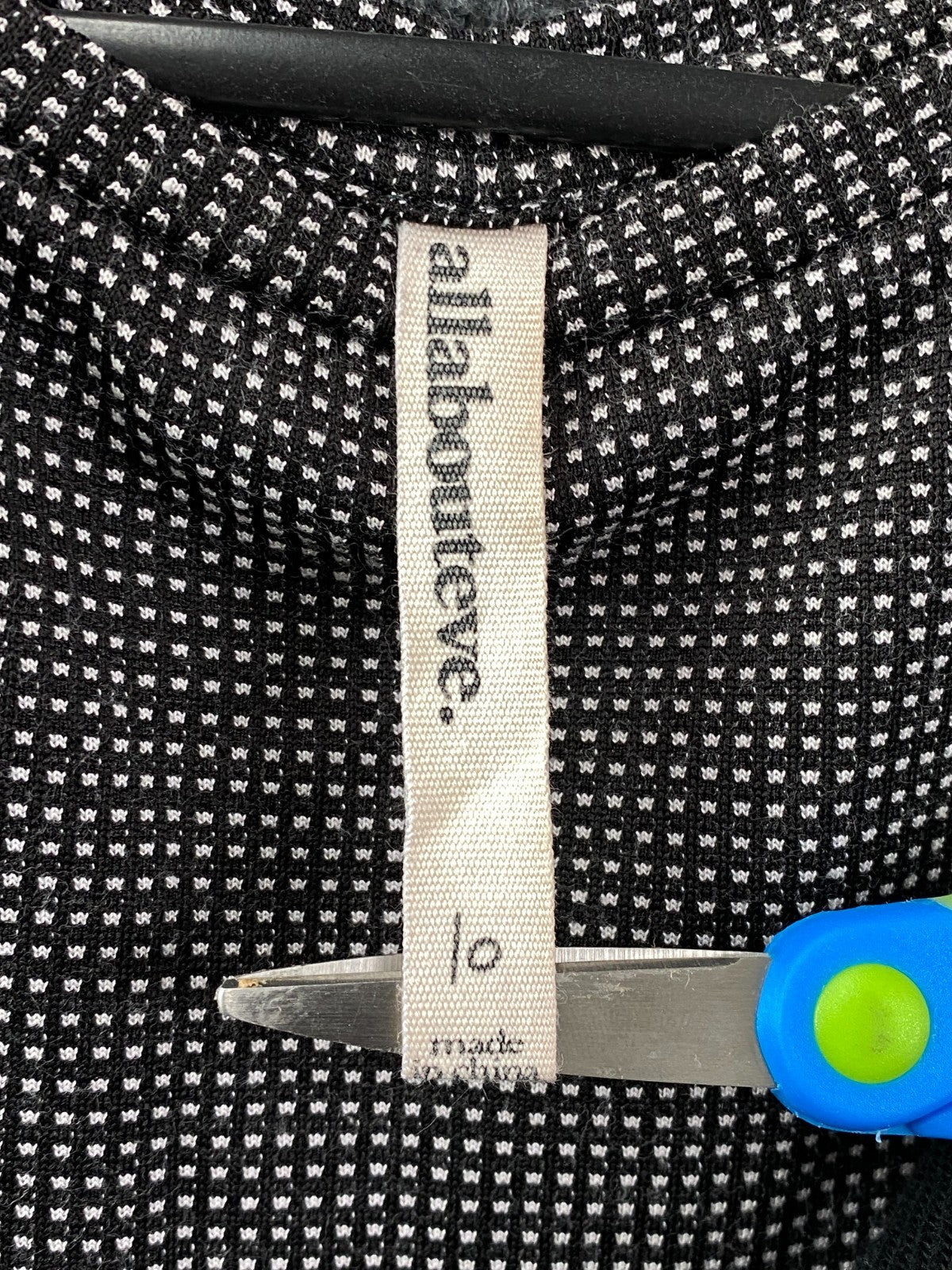 Product photograph [circular:63f16a53dc3460a6]