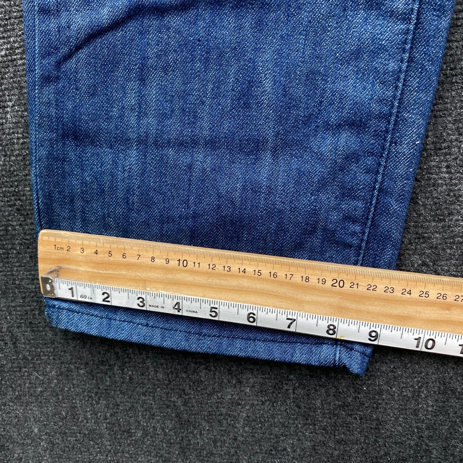Product photograph [circular:5523e6495f01937f]