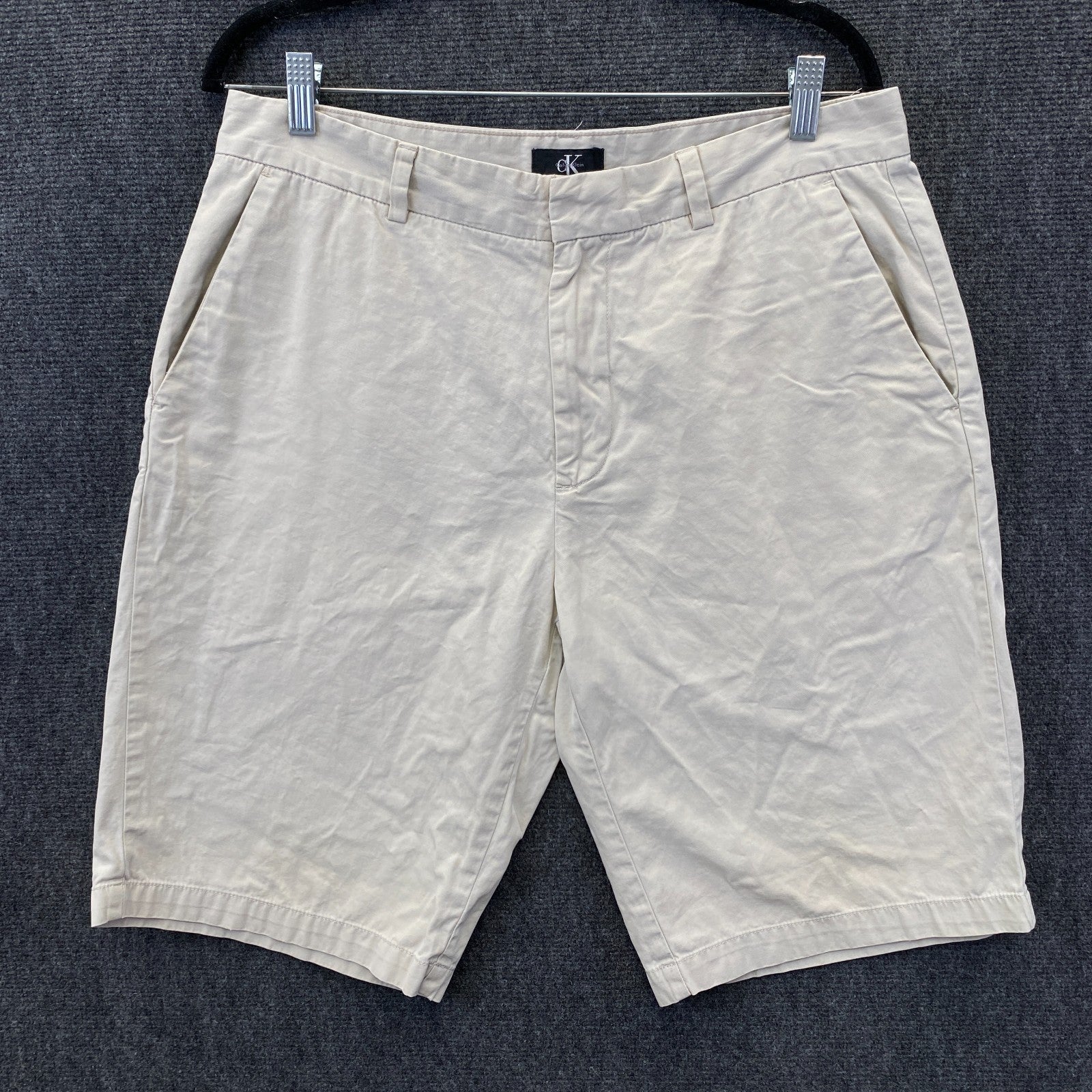 Product photograph [circular:e2499876a892ab85]