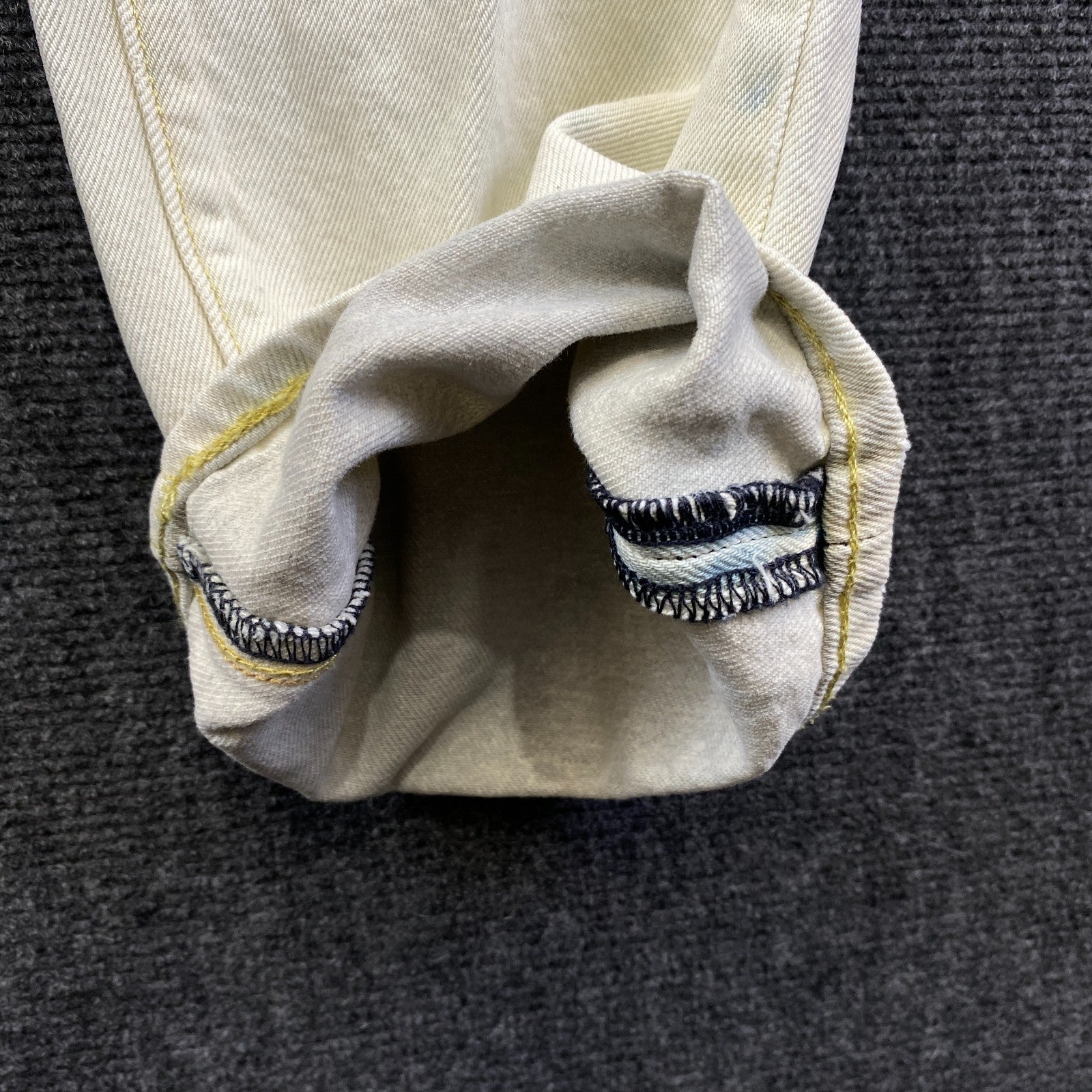 Product photograph [circular:6b251f8d9d1118b3]