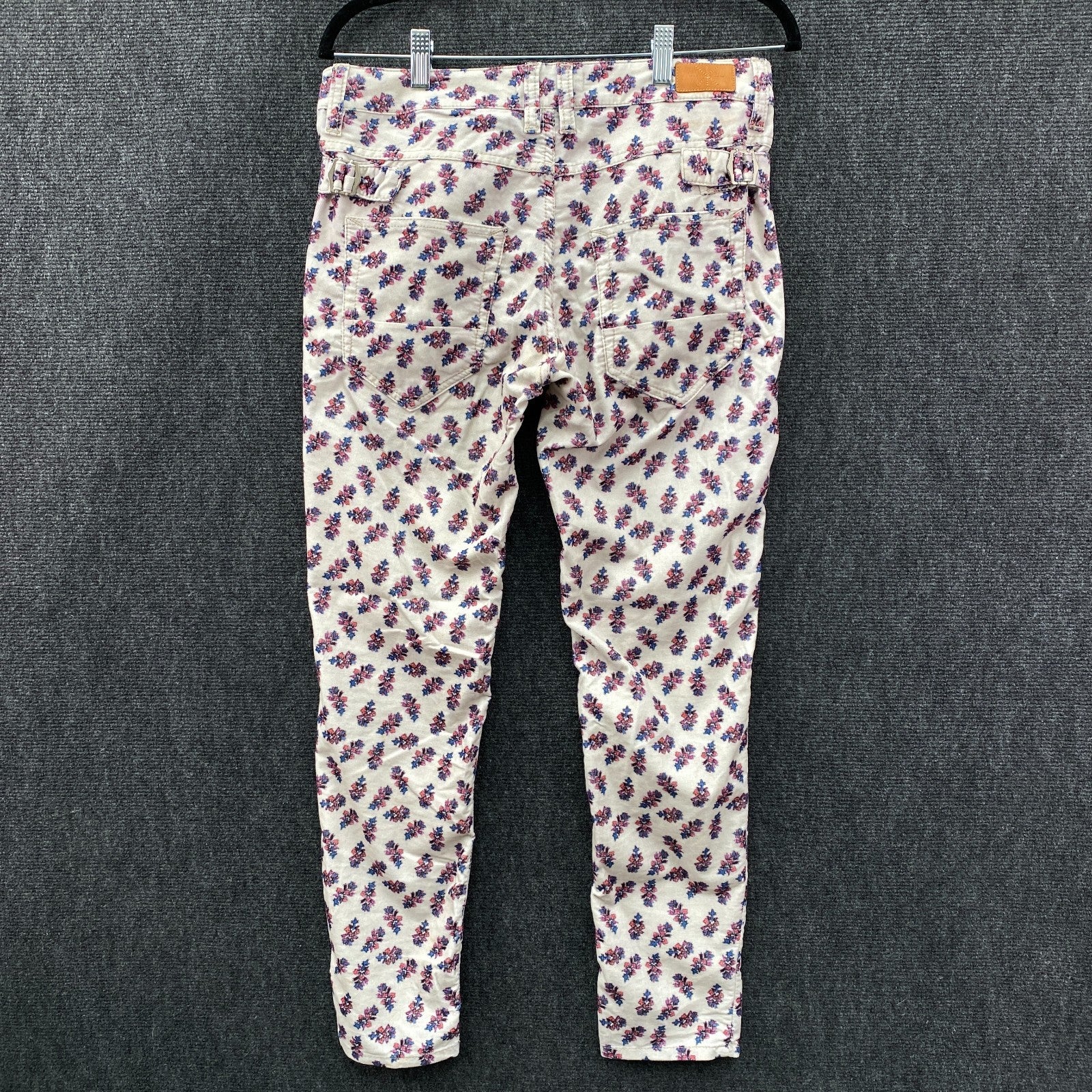 Product photograph [circular:a935da55eb0a28a1]