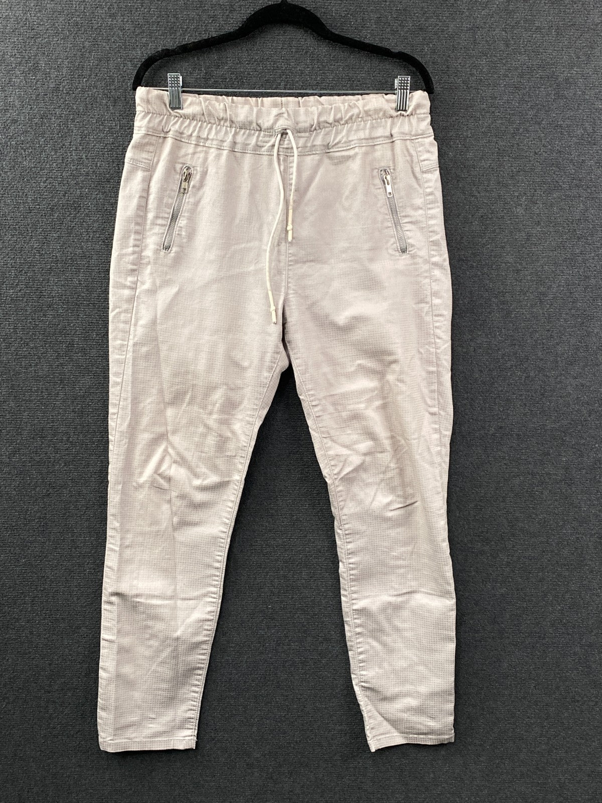 Product photograph [circular:3ef8fd028a469ce9]