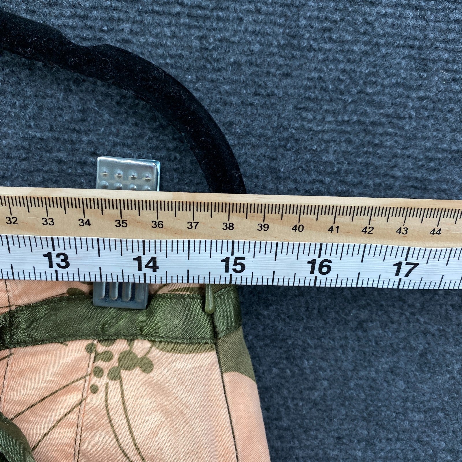 Product photograph [circular:5a3199d15f30bbd2]