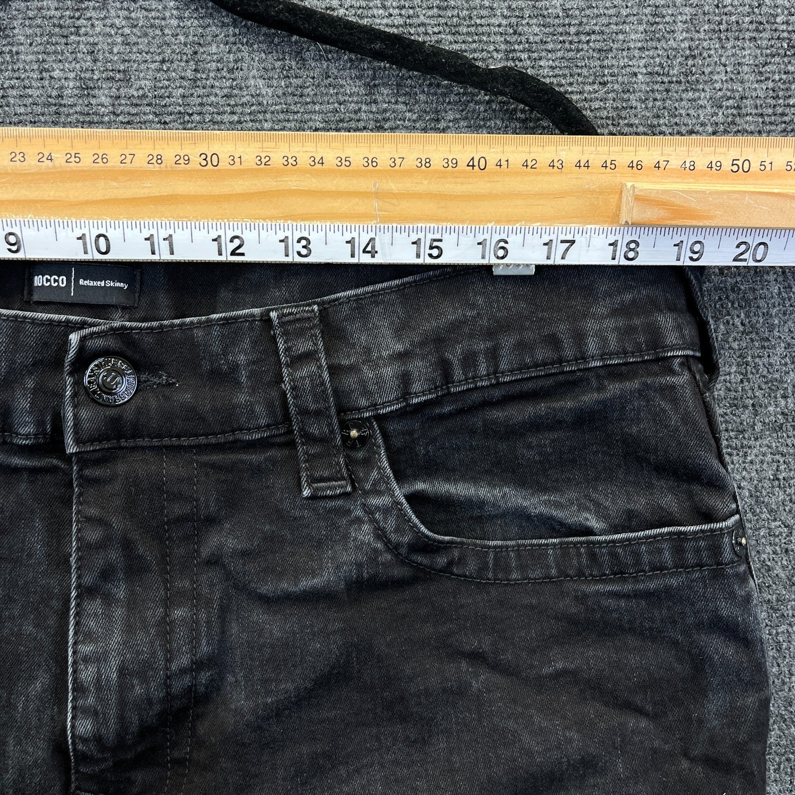 Product photograph [circular:d72b05beb0ae6af6]