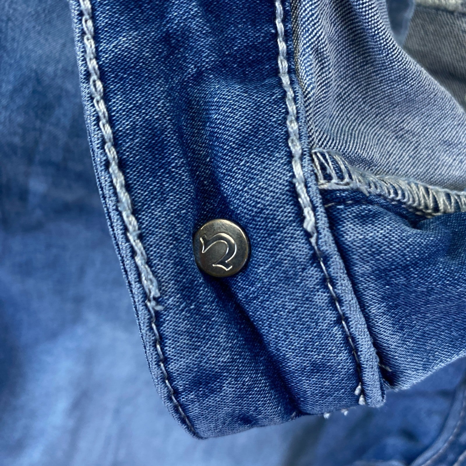 Product photograph [circular:6db2457917cb8405]
