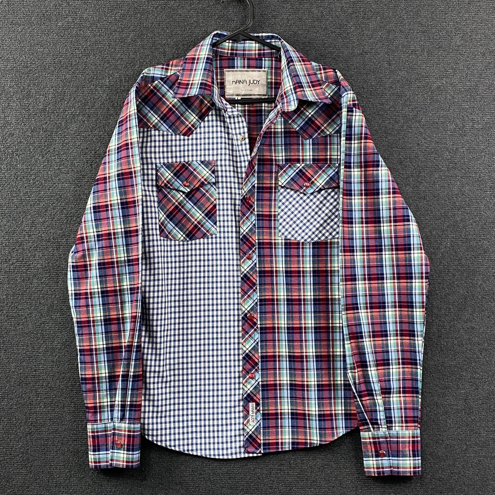Product photograph [circular:5e0f820f71ab0d16]