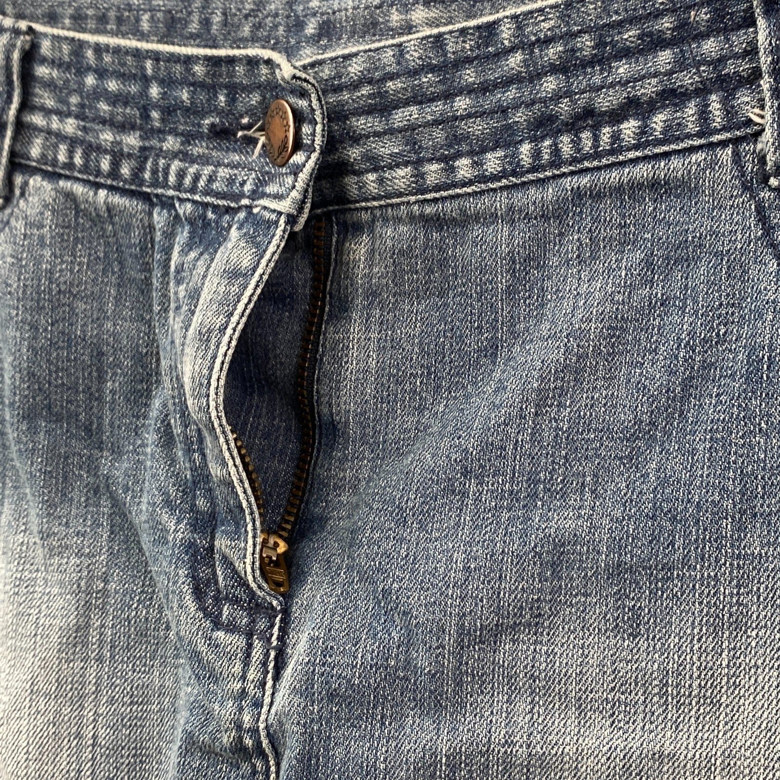 Product photograph [circular:d05a08267595730f]