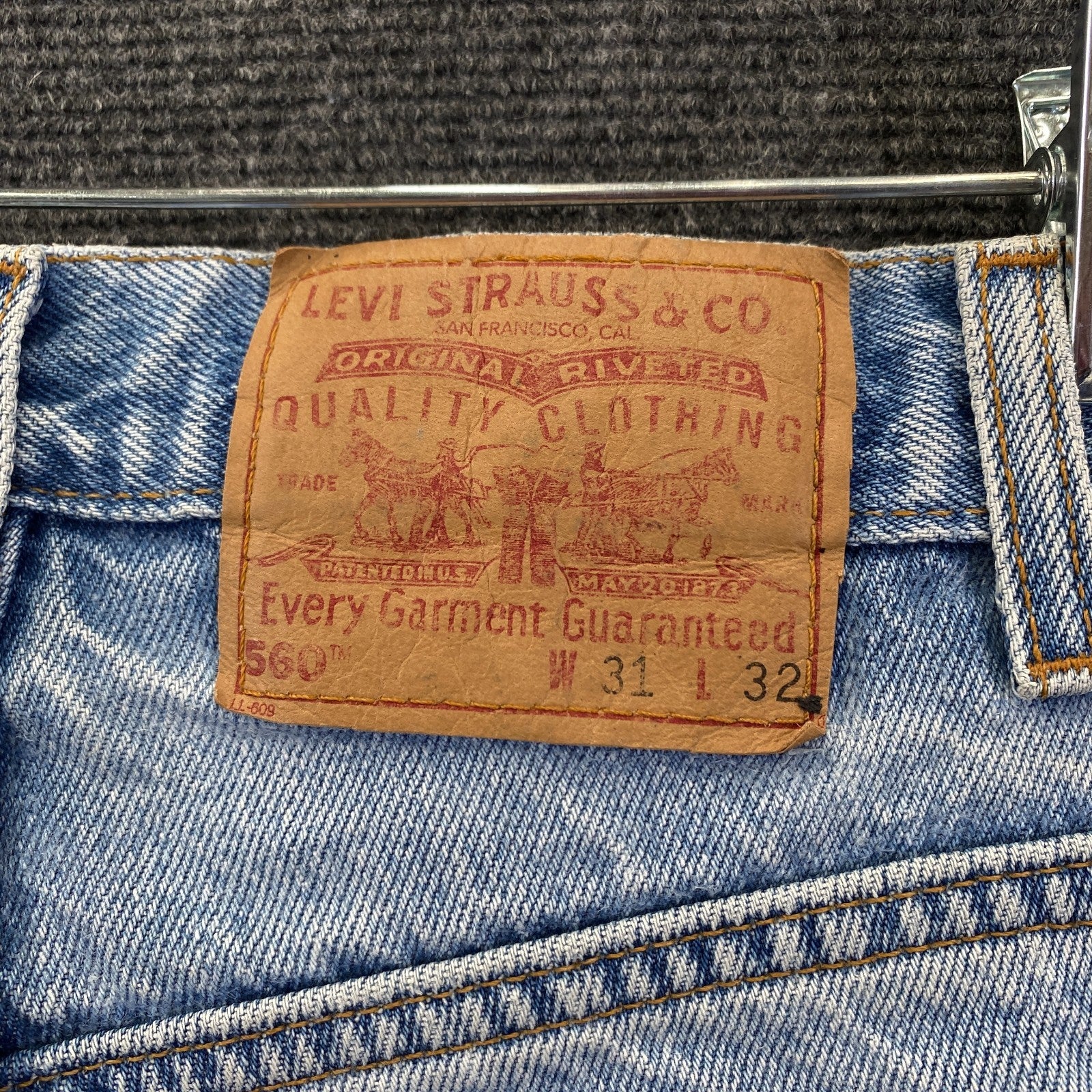 Product photograph [circular:0b96926f5d763d04]
