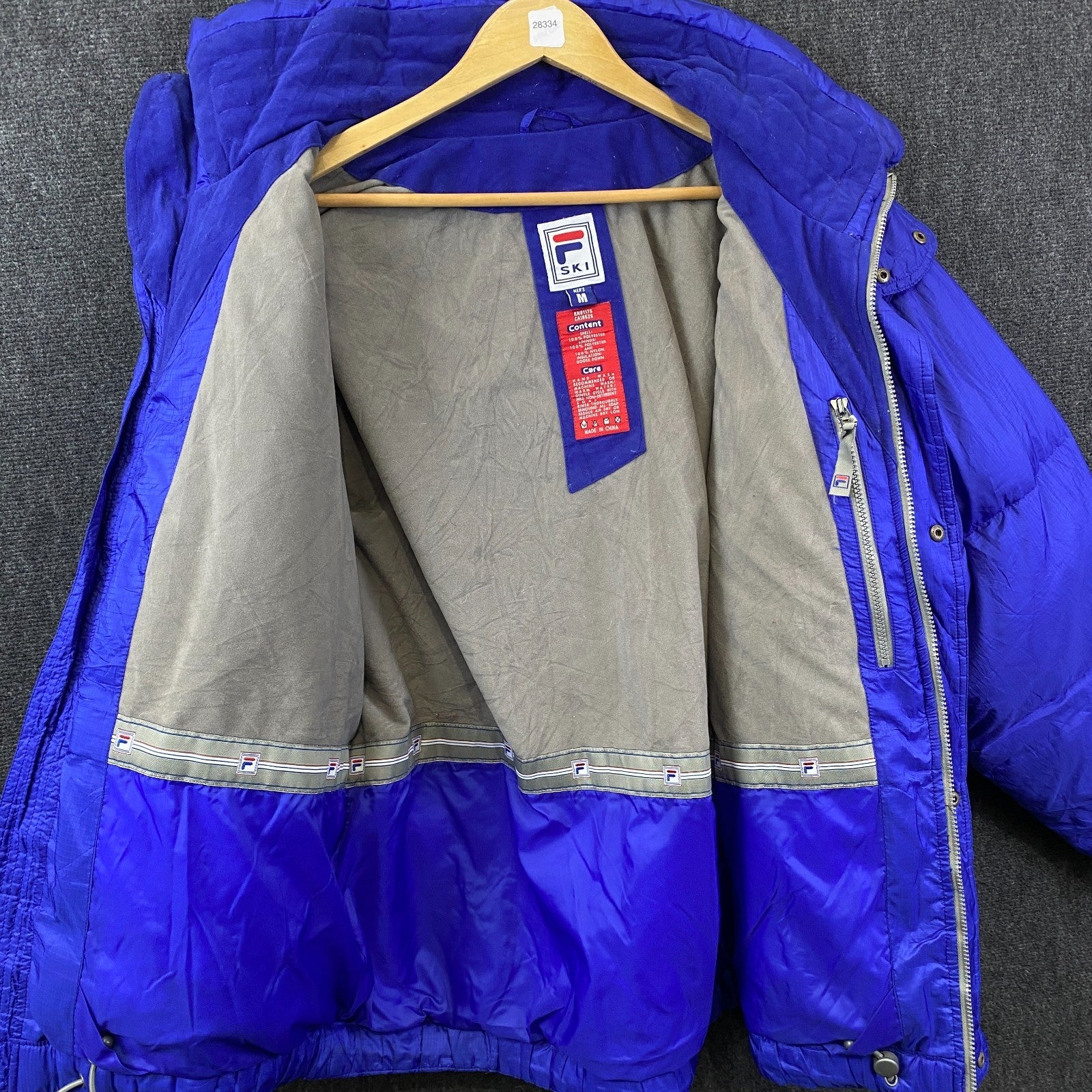 Product photograph [circular:5d5dae08ae08ca0b]