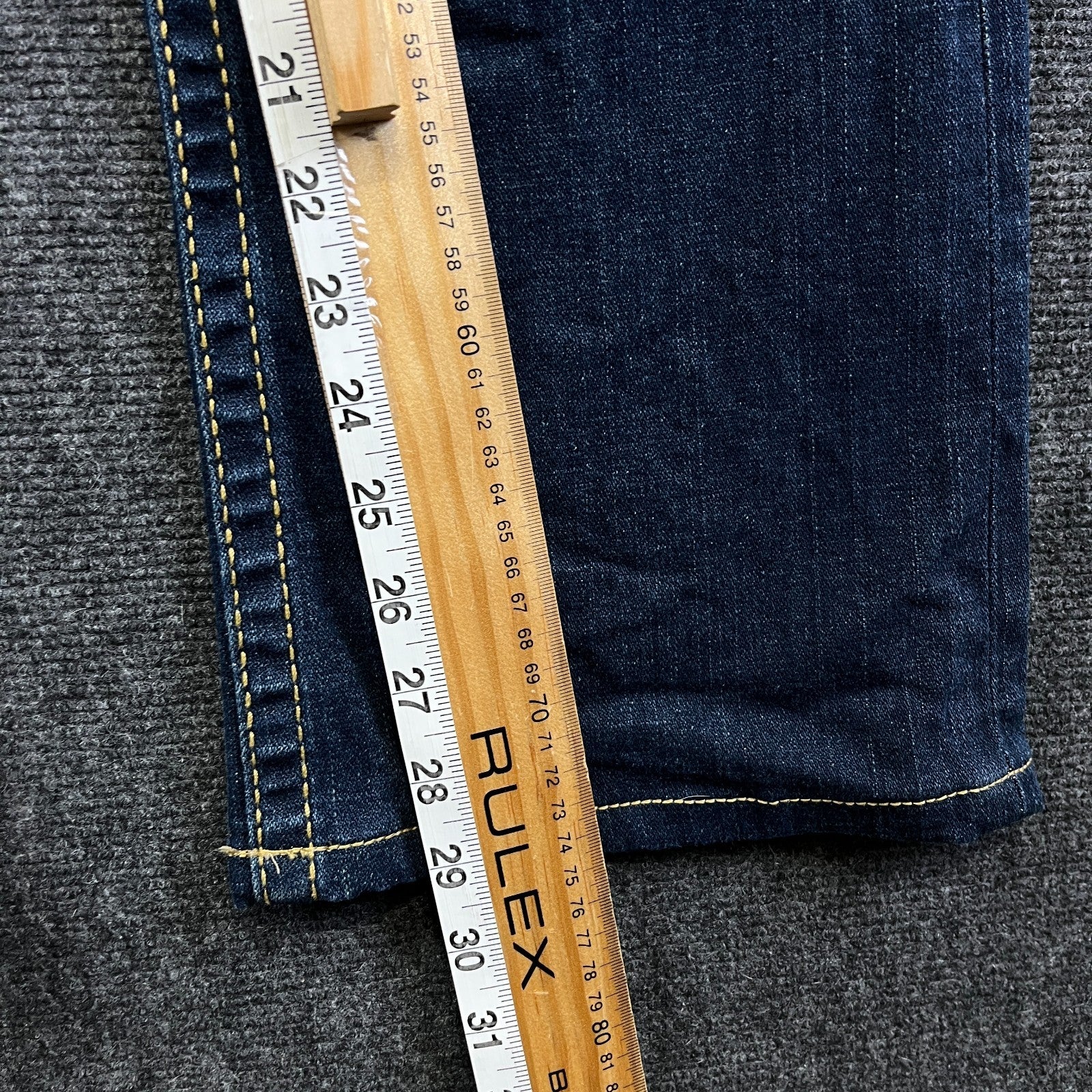 Product photograph [circular:6e0e4dce42bd78ff]