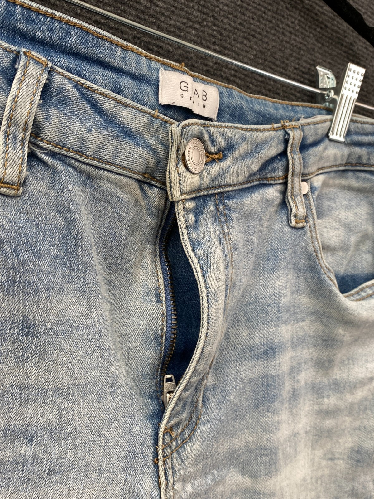 Product photograph [circular:1561582d3a2ba101]