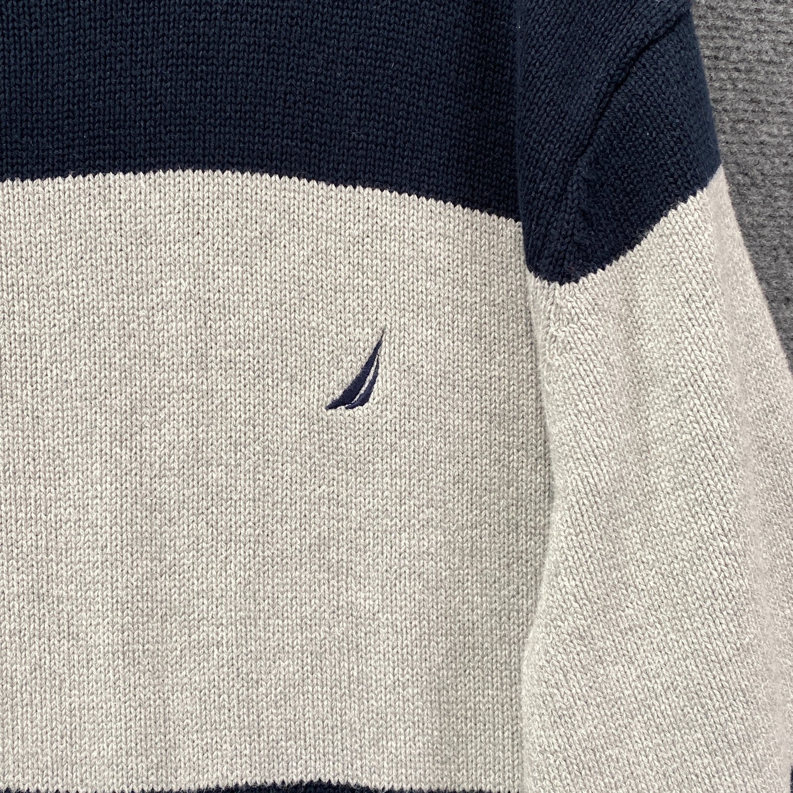 Product photograph [circular:ac7e0e4dca3616ba]