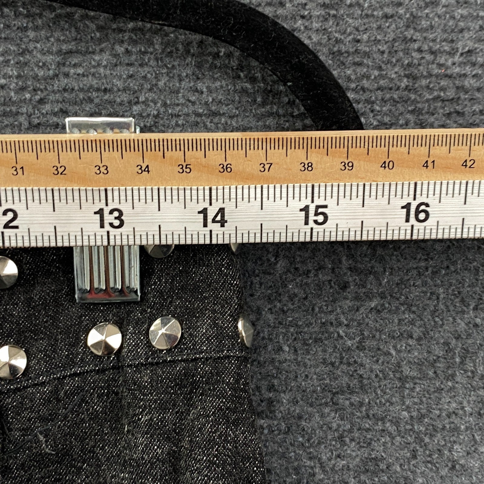 Product photograph [circular:0ba648321fef4553]