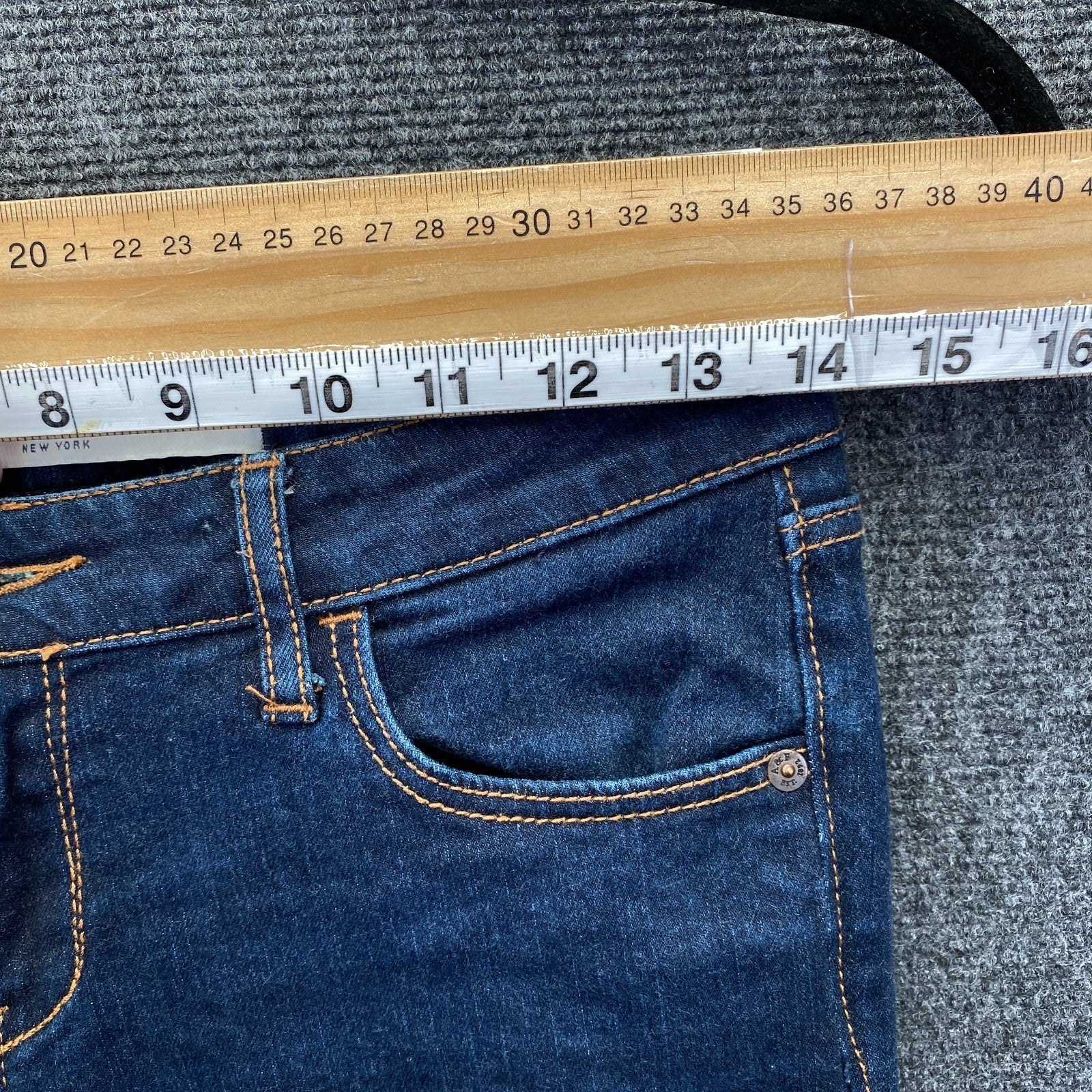 Product photograph [circular:8a4682cae269a2be]