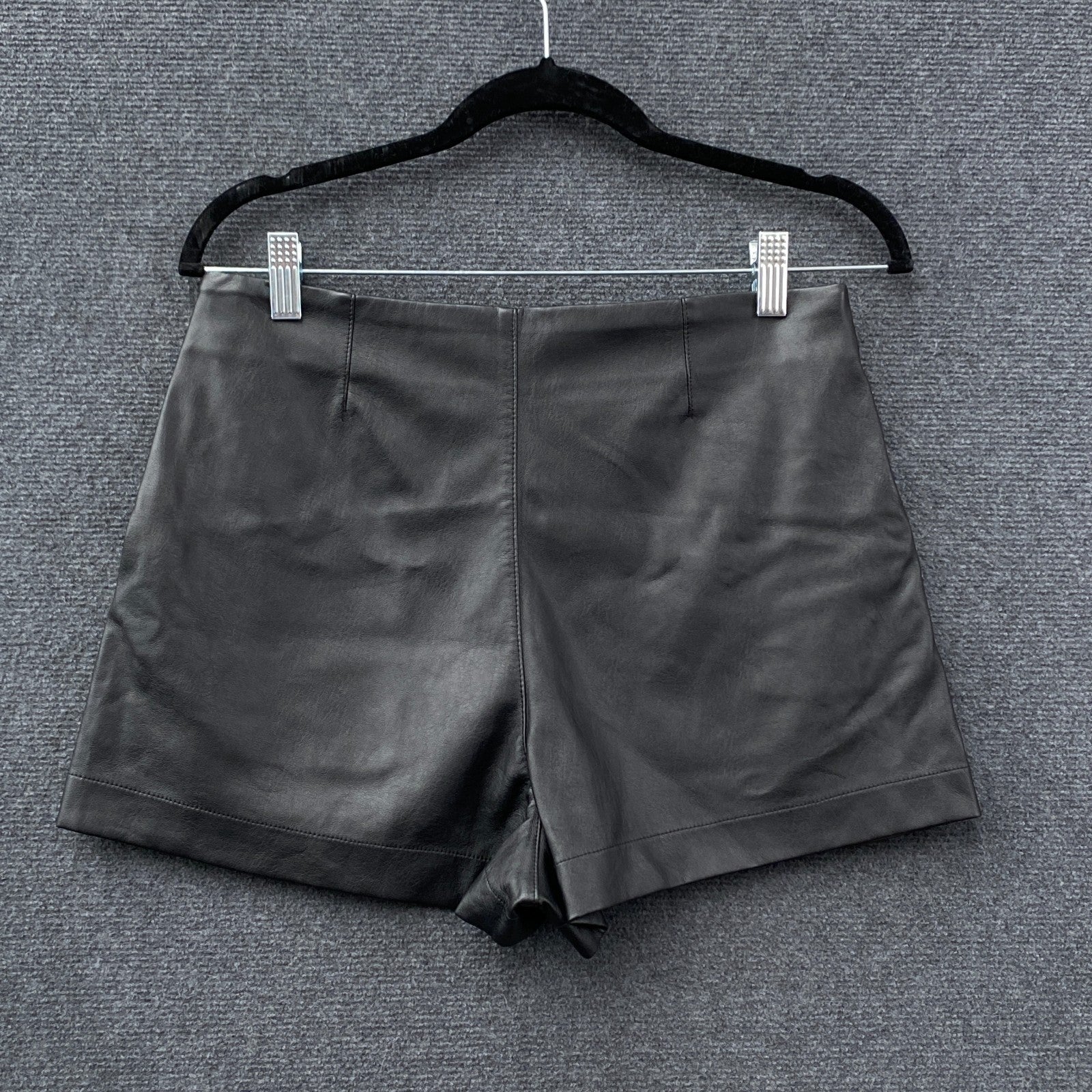 Product photograph [circular:a21211c0cca06085]