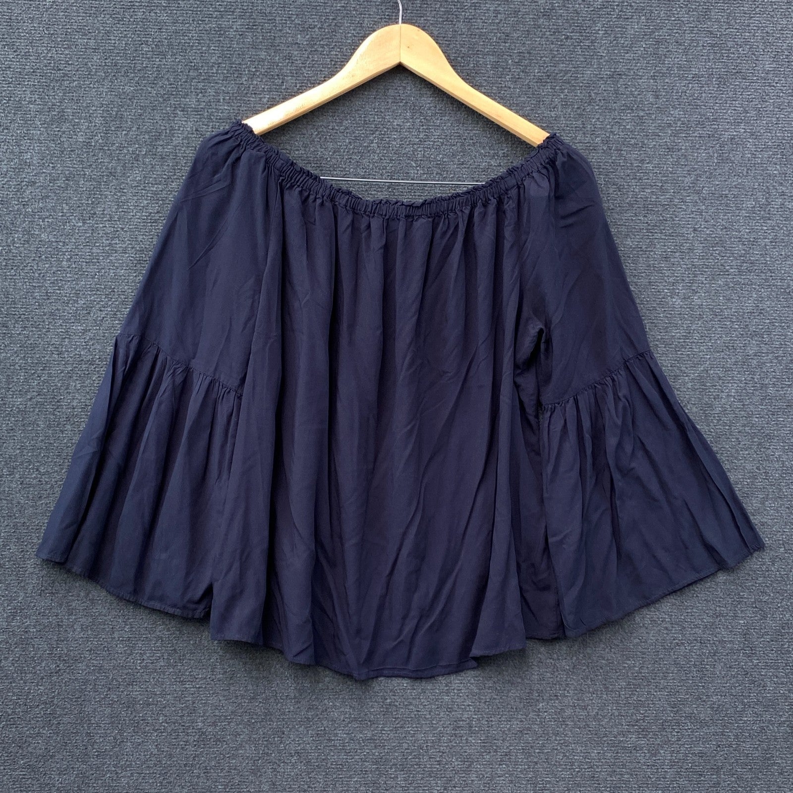 Product photograph [circular:5f13ad015324d155]