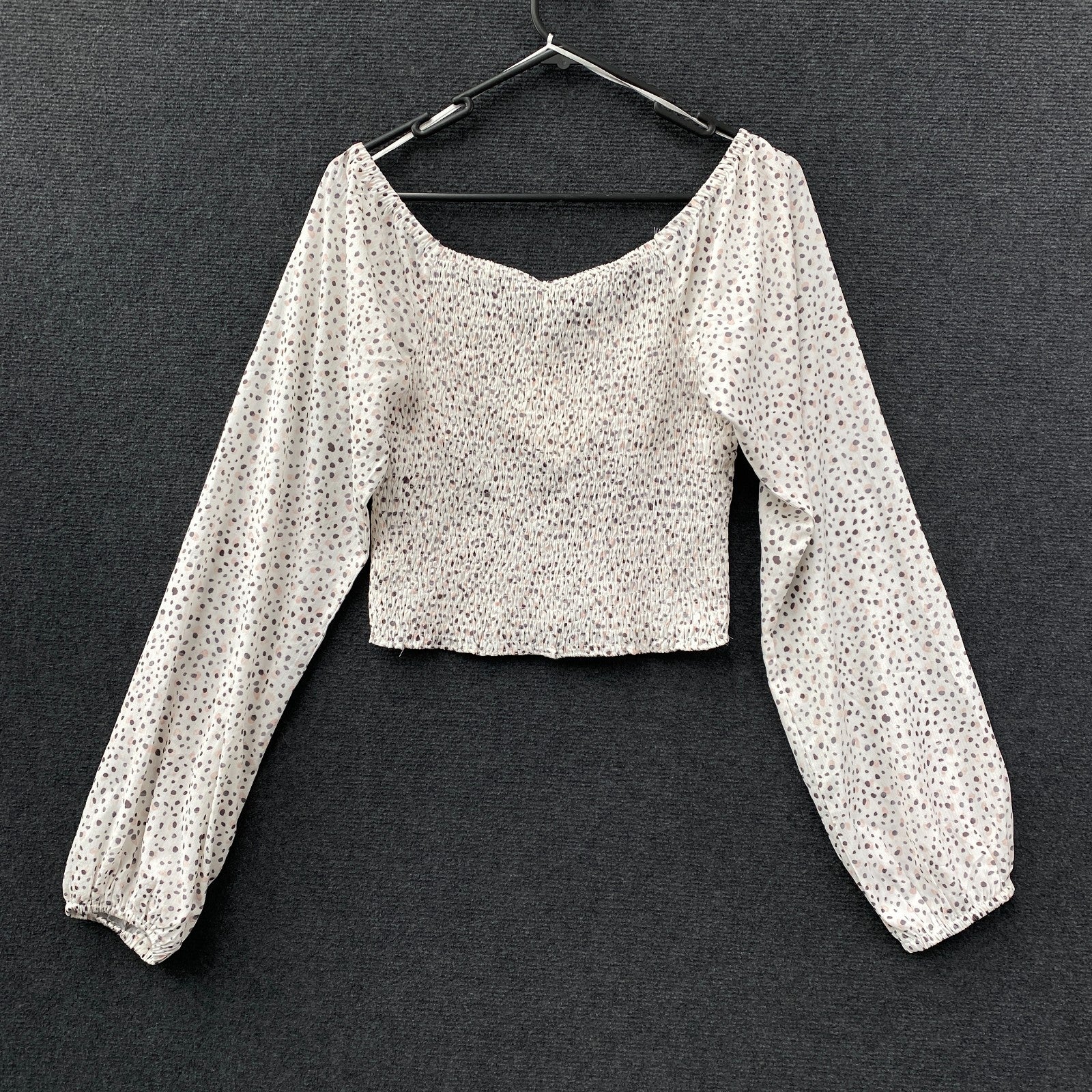 Product photograph [circular:6917f80979b3bf12]