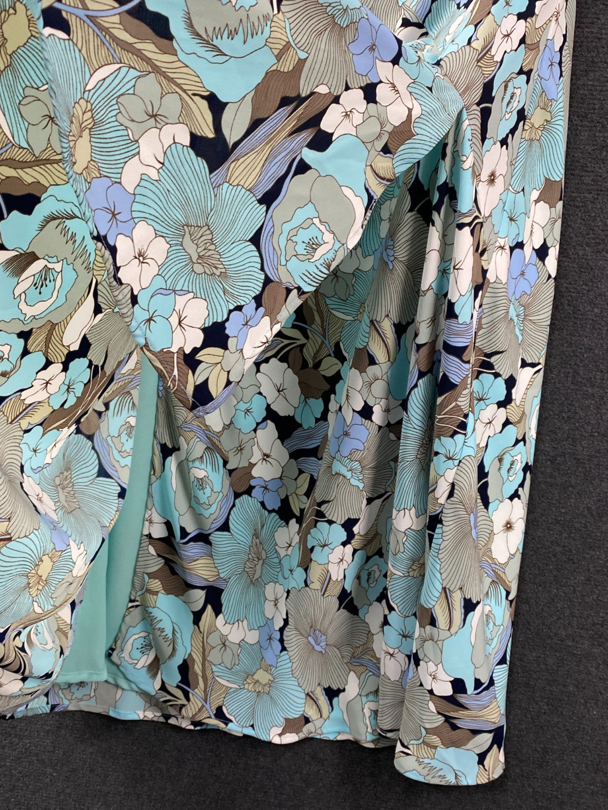Product photograph [circular:8d27c064dc8fc15d]