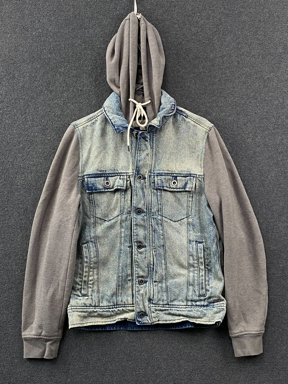 Product photograph [circular:1d2551584fa54c81]
