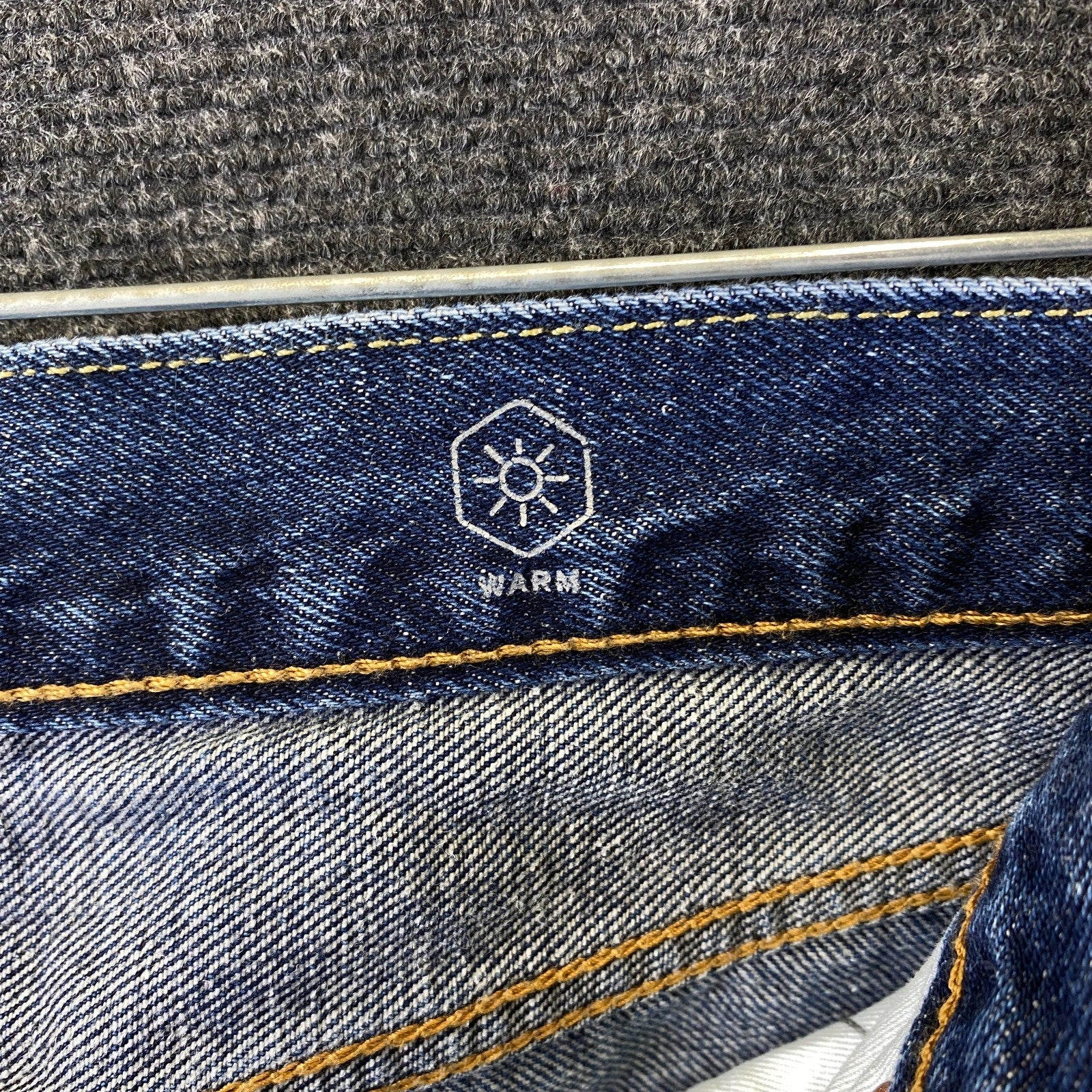 Product photograph [circular:466e9b01a2625187]