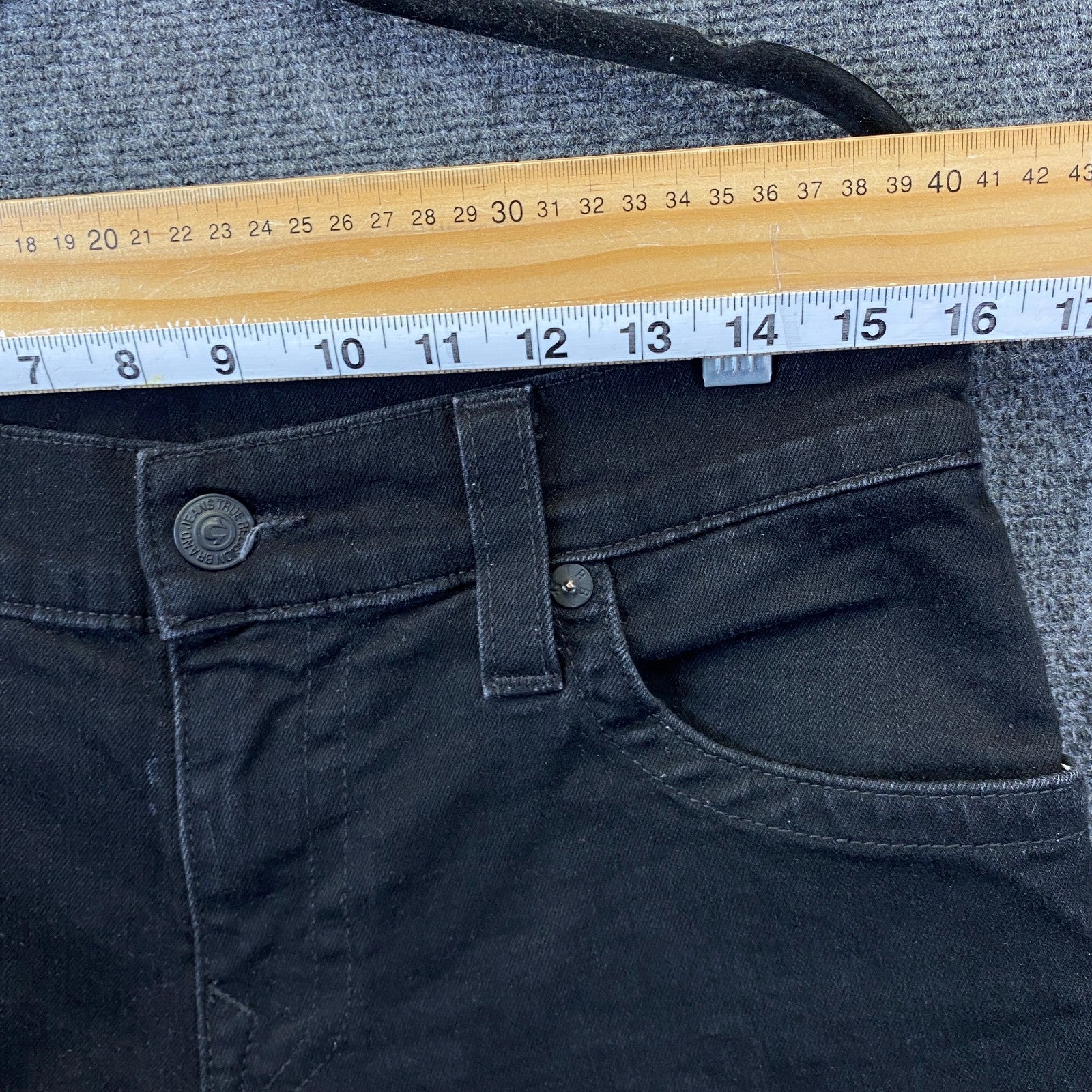 Product photograph [circular:1cf18ddcf877d3d8]