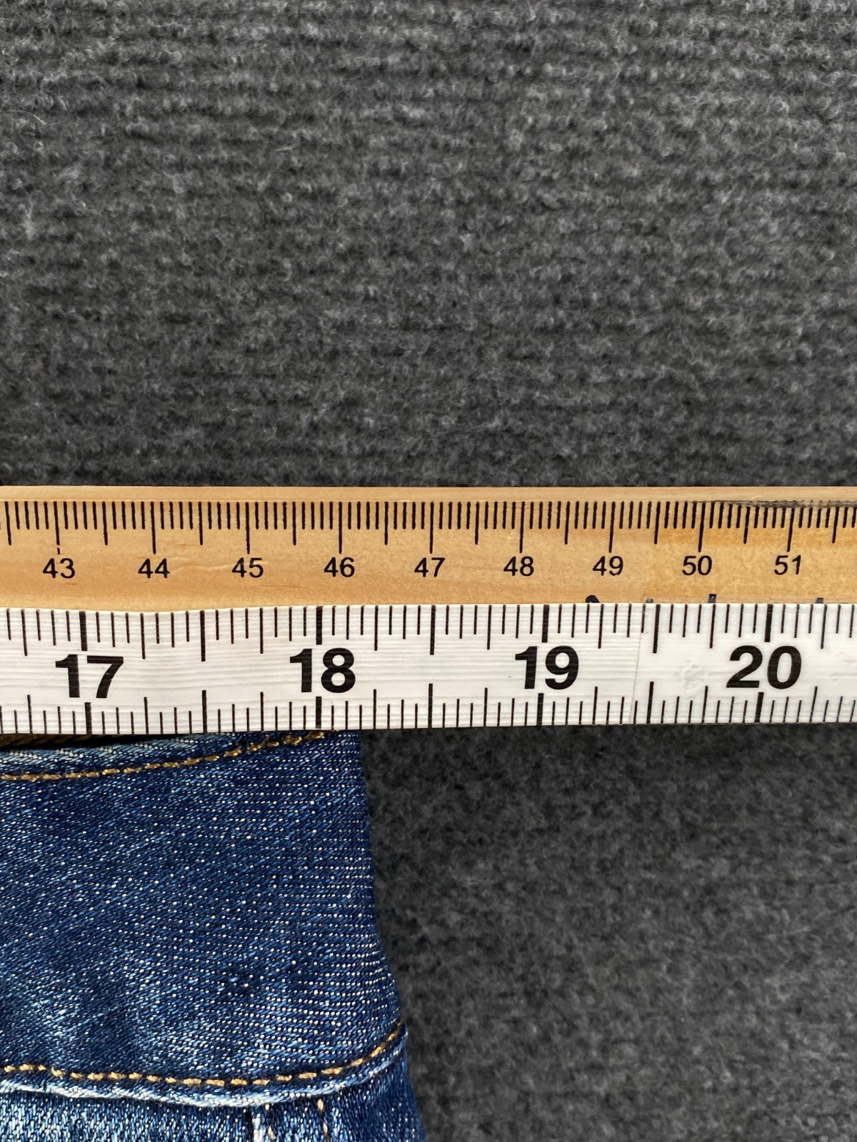 Product photograph [circular:44582140354038bd]