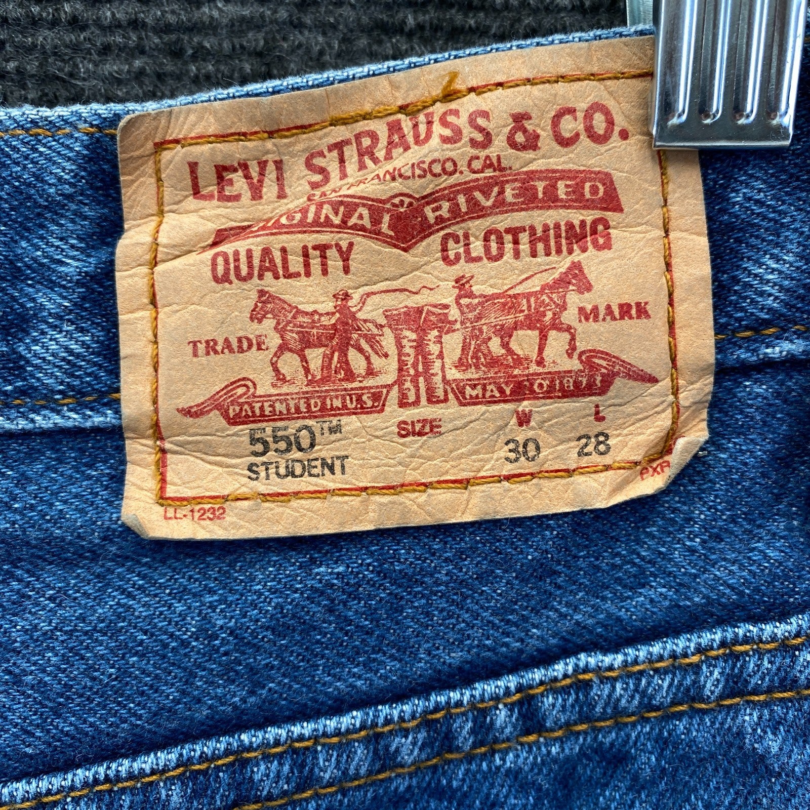 Product photograph [circular:08f5f62d50db1f60]