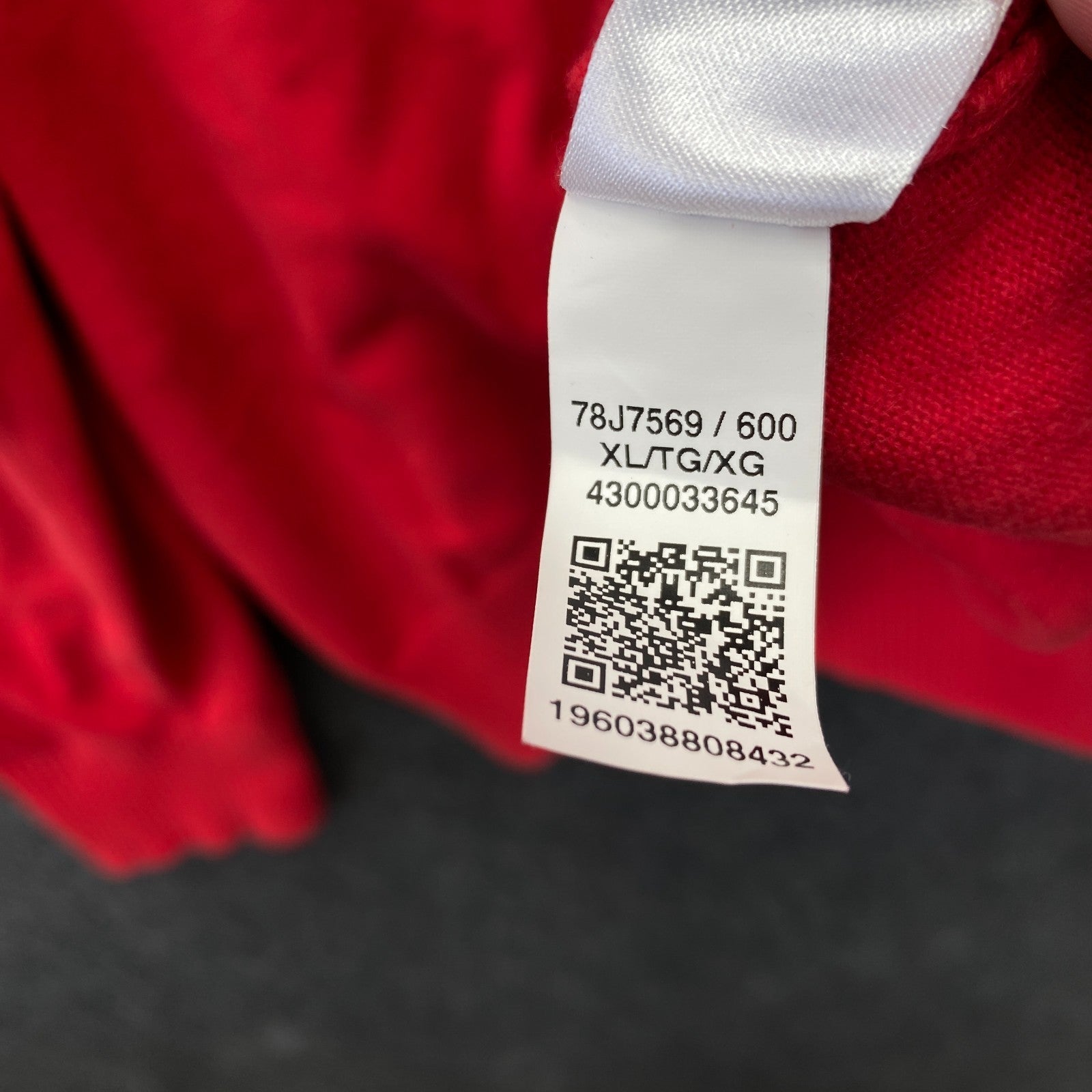 Product photograph [circular:9b81c574385092b3]