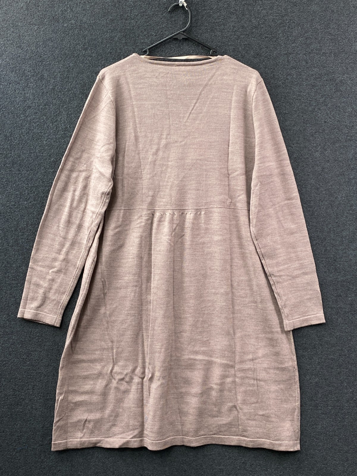 Product photograph [circular:3a8e50ca565bca5c]