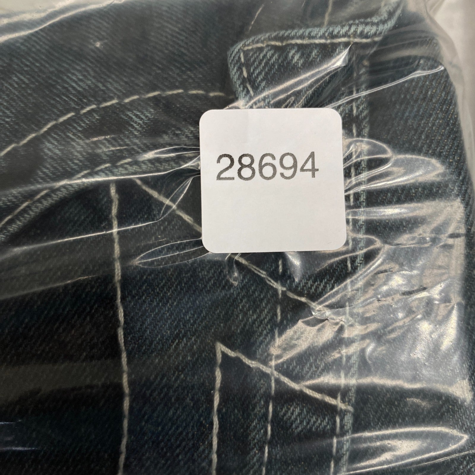 Product photograph [circular:d0513a99666bc550]