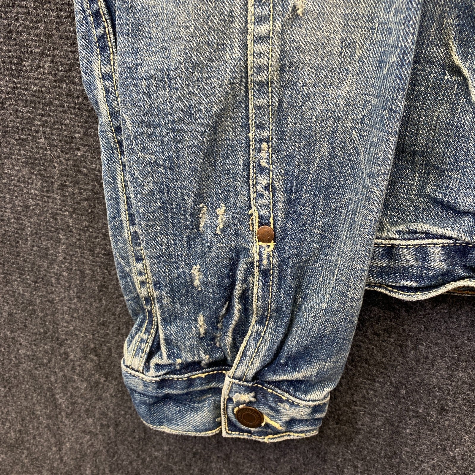 Product photograph [circular:7cf3d930439200c9]