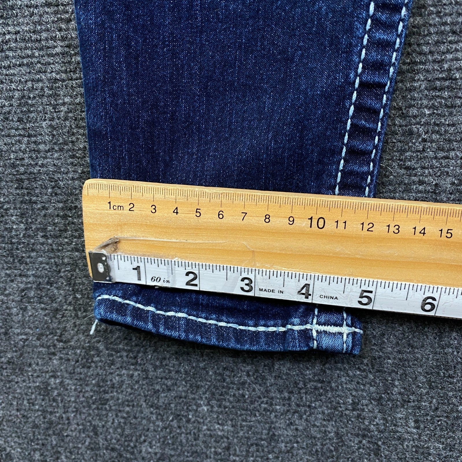 Product photograph [circular:e164466f531560a4]