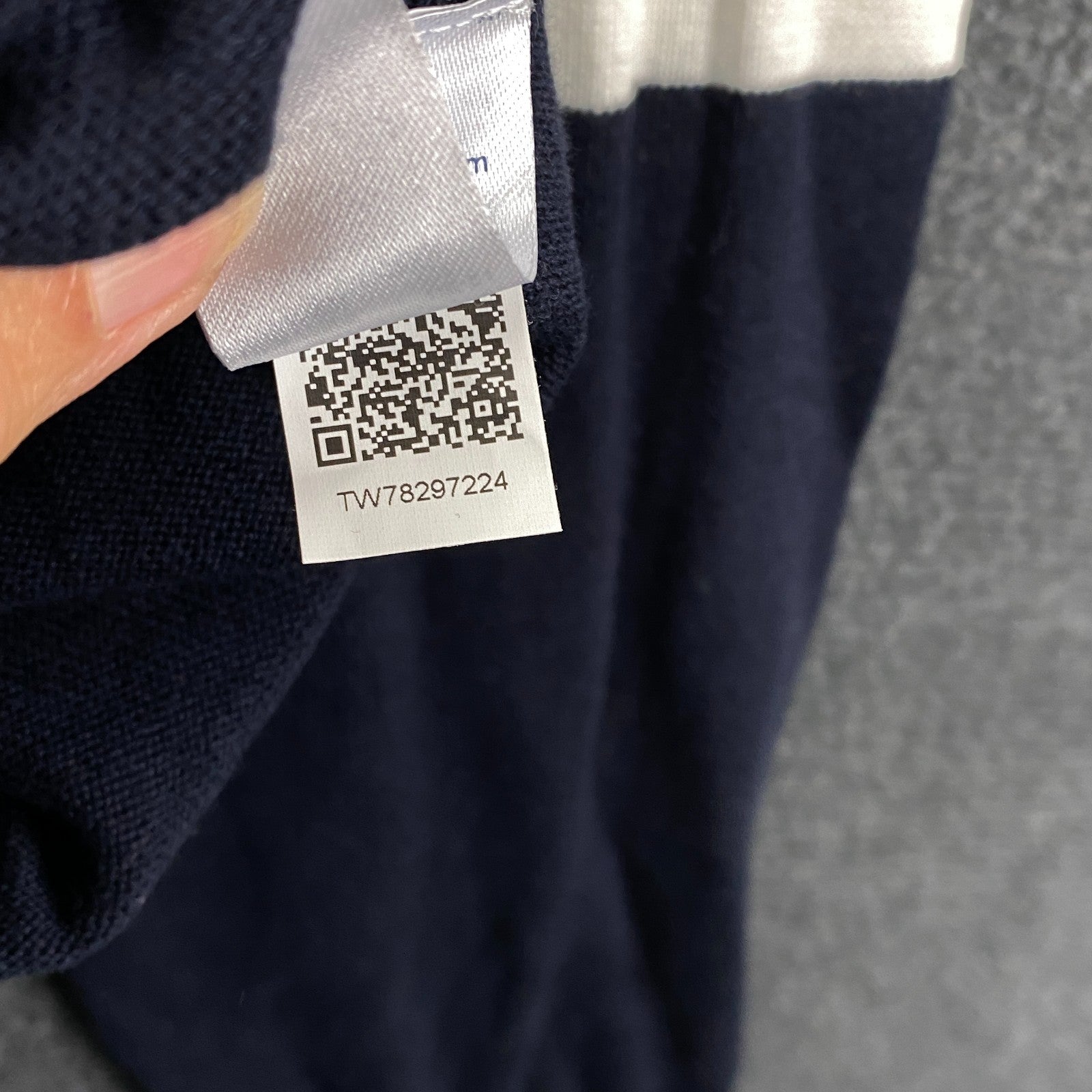 Product photograph [circular:f3826a95cbc6fe91]