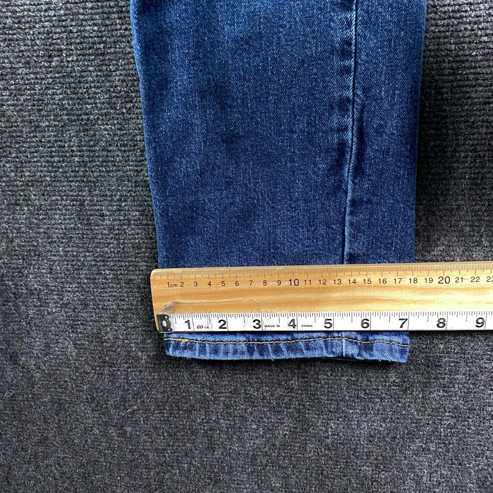 Product photograph [circular:536705ad971a7d9f]