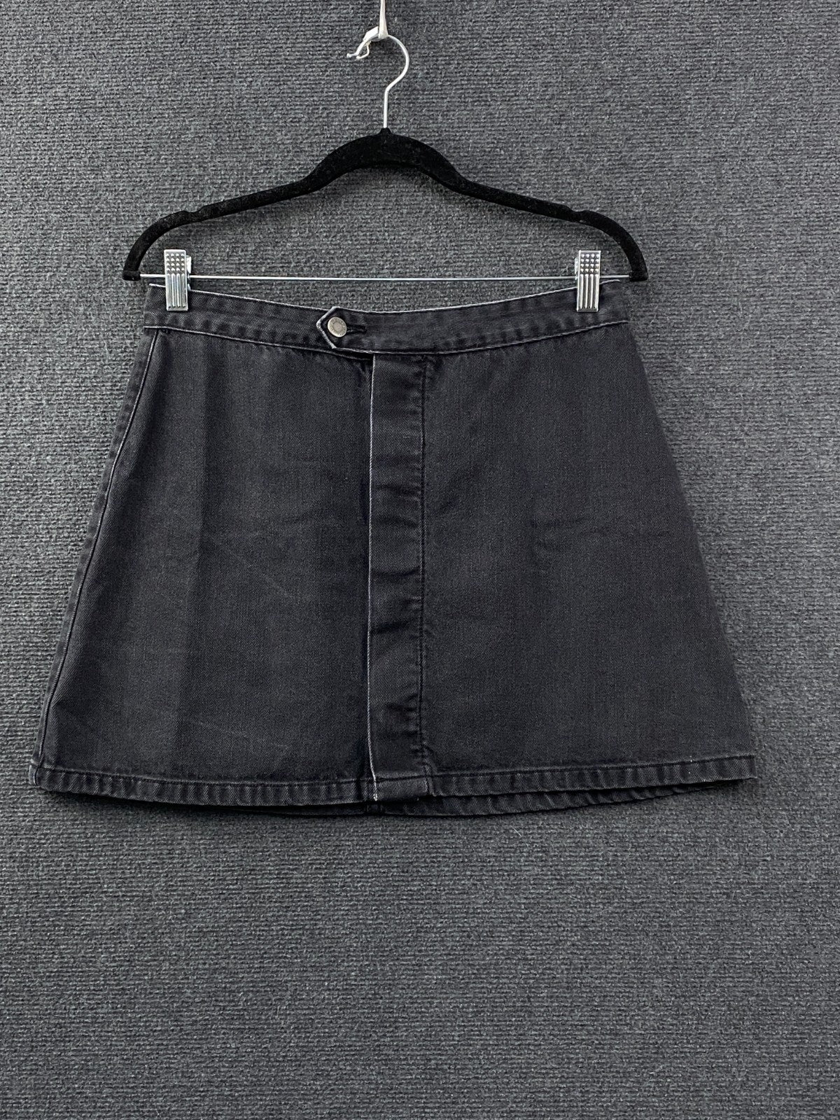 Product photograph [circular:090f9161f835d94e]