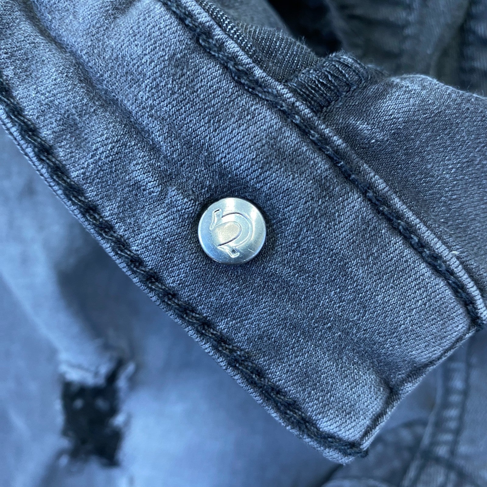 Product photograph [circular:b05b99f71376bd9f]