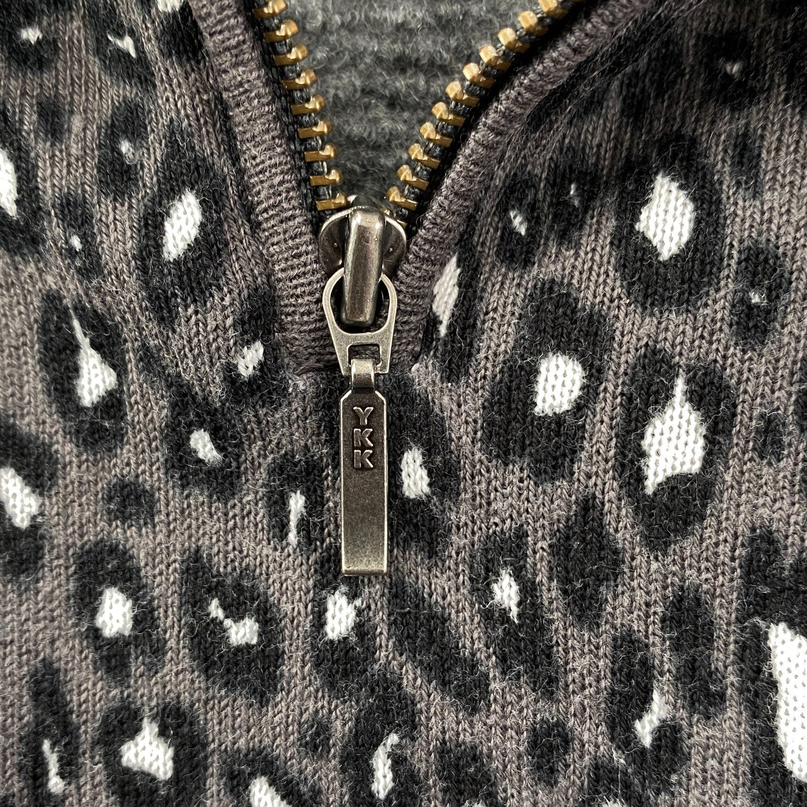 Product photograph [circular:7c7cf0c3531c1a87]