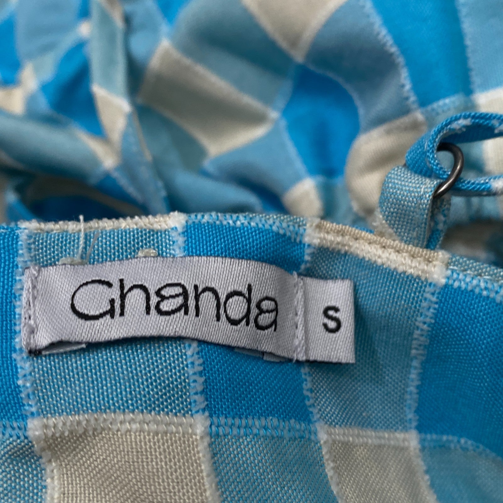 Product photograph [circular:15aed9a20c5e8e3e]