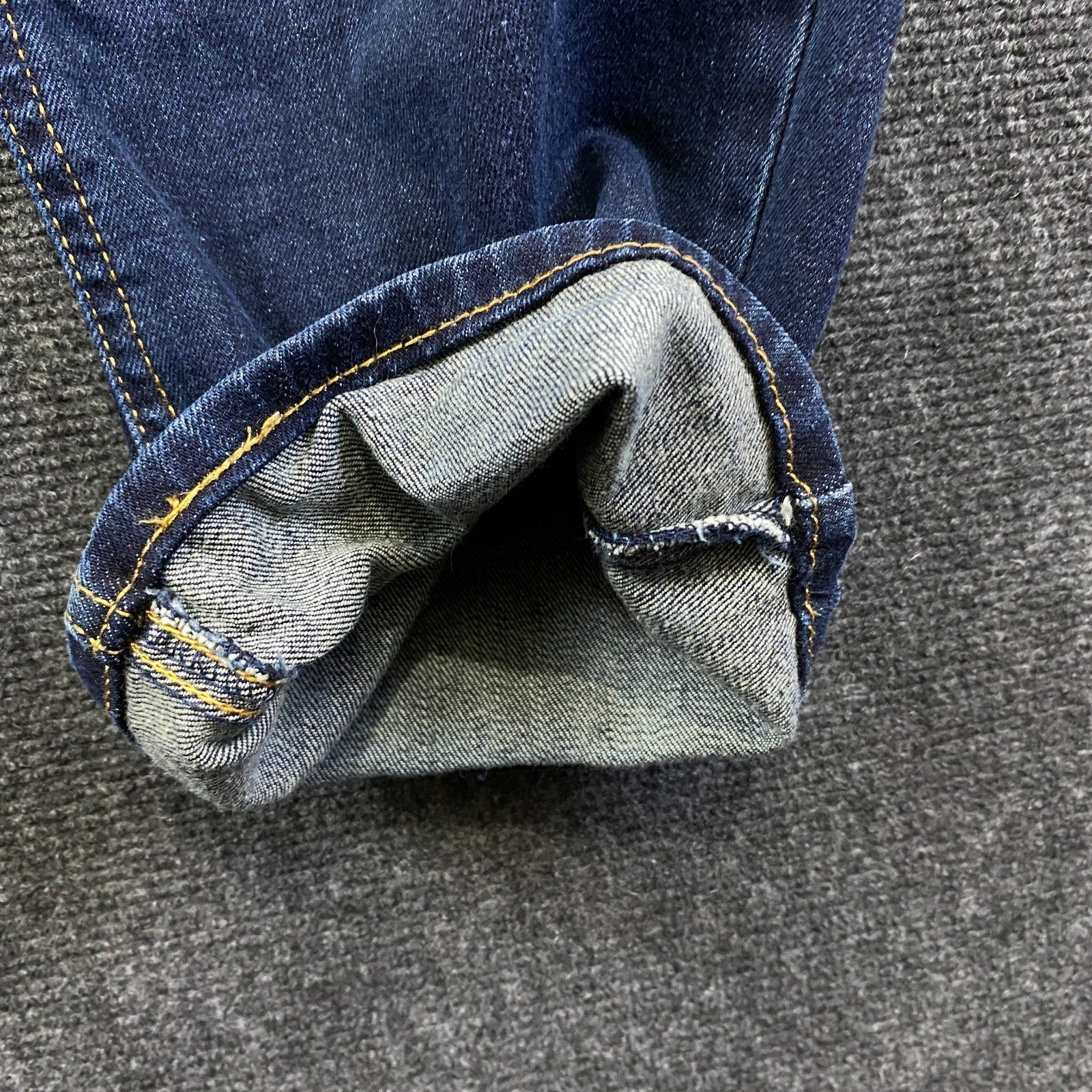 Product photograph [circular:8271cdff0b71f464]