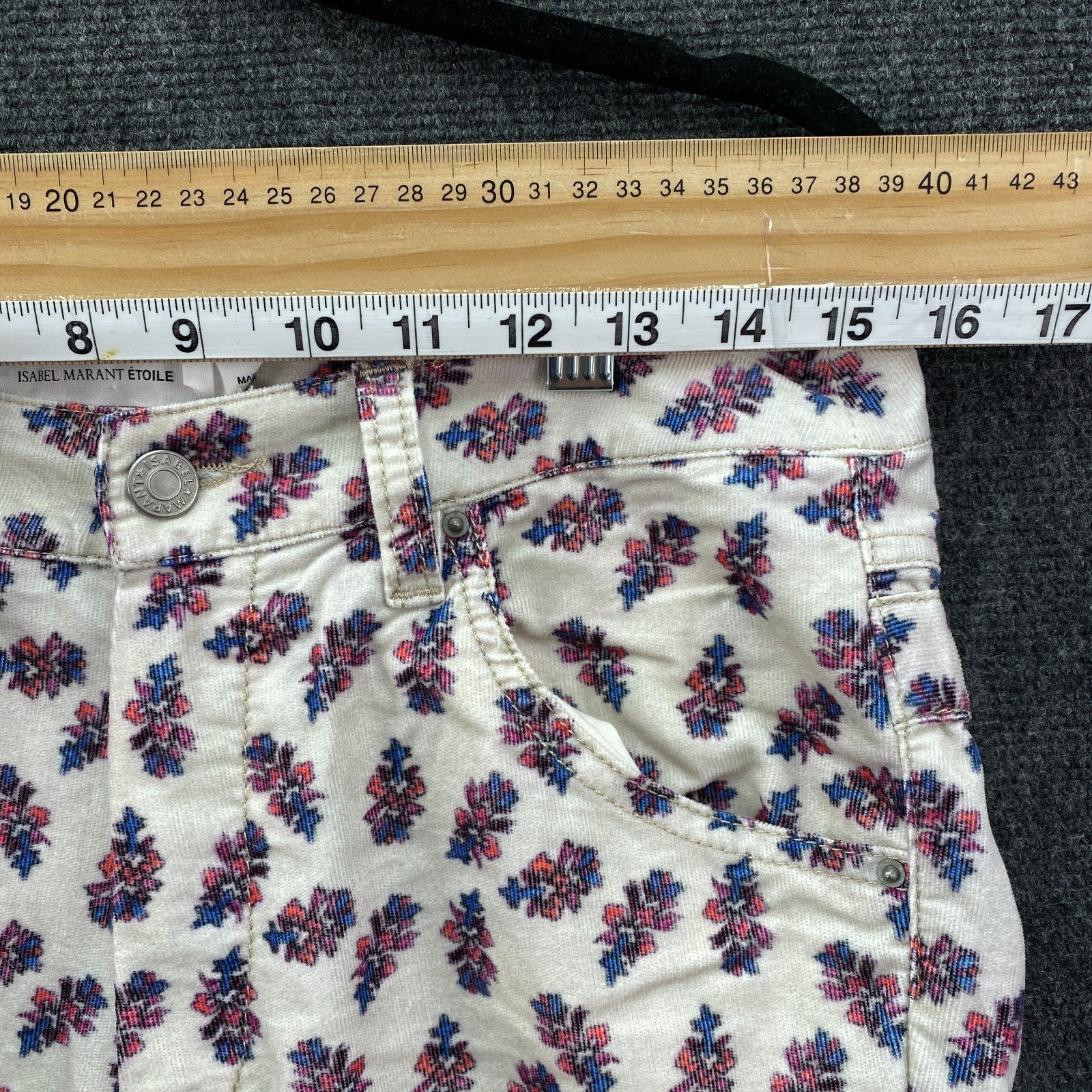 Product photograph [circular:0b75c9b9a56c9247]