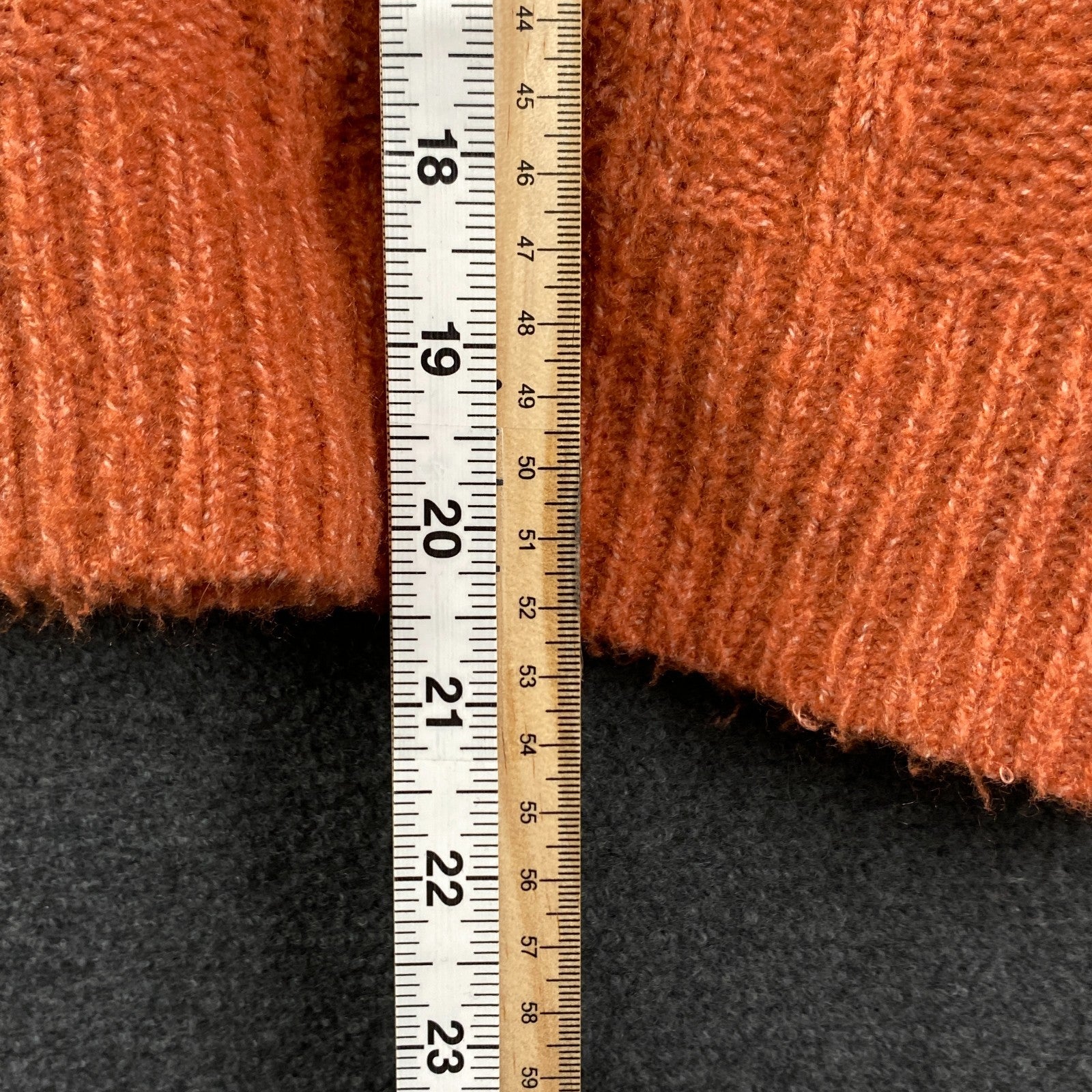 Product photograph [circular:bbc7b2d83e68f9cf]