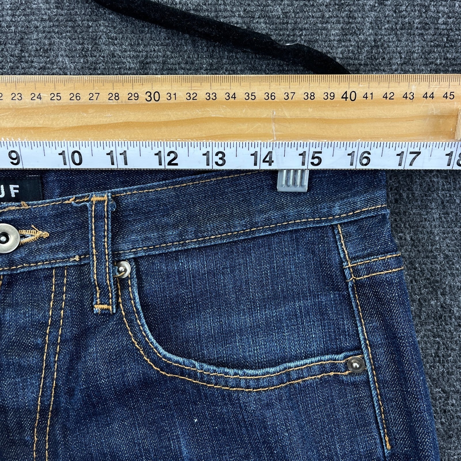 Product photograph [circular:c10fe85bfa3bfd93]