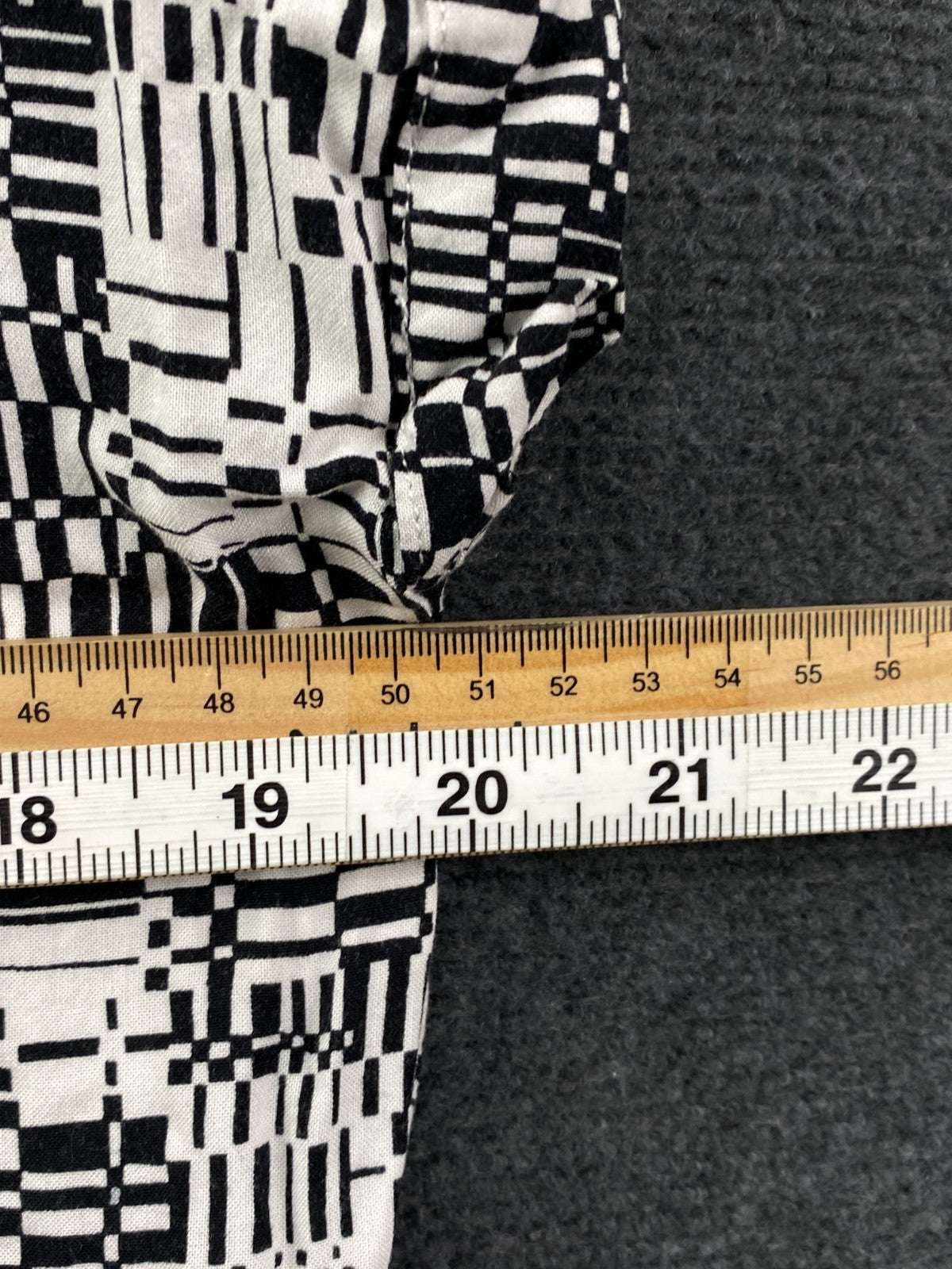 Product photograph [circular:19605bd36c3f9f24]