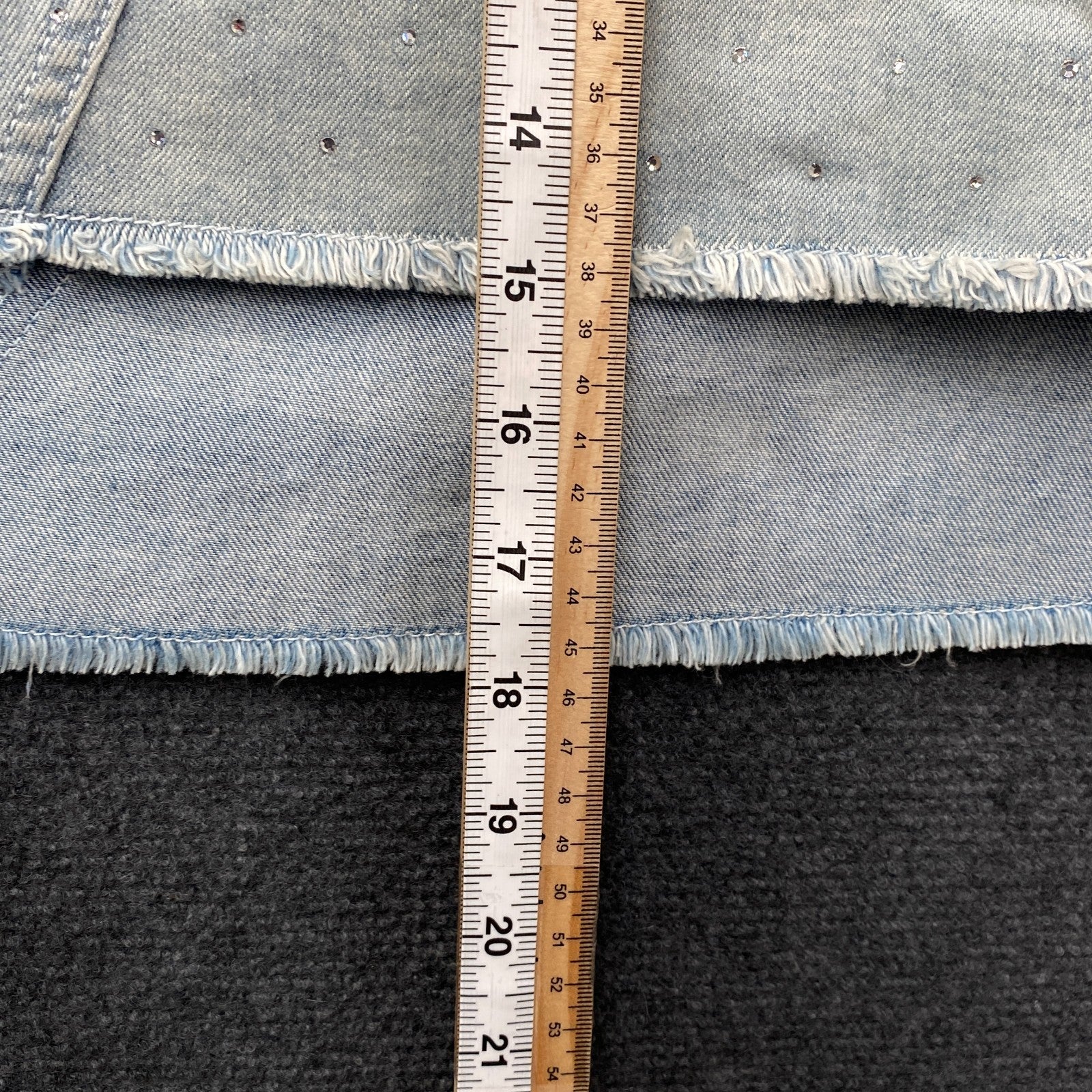 Product photograph [circular:97d95a3a8080ef29]