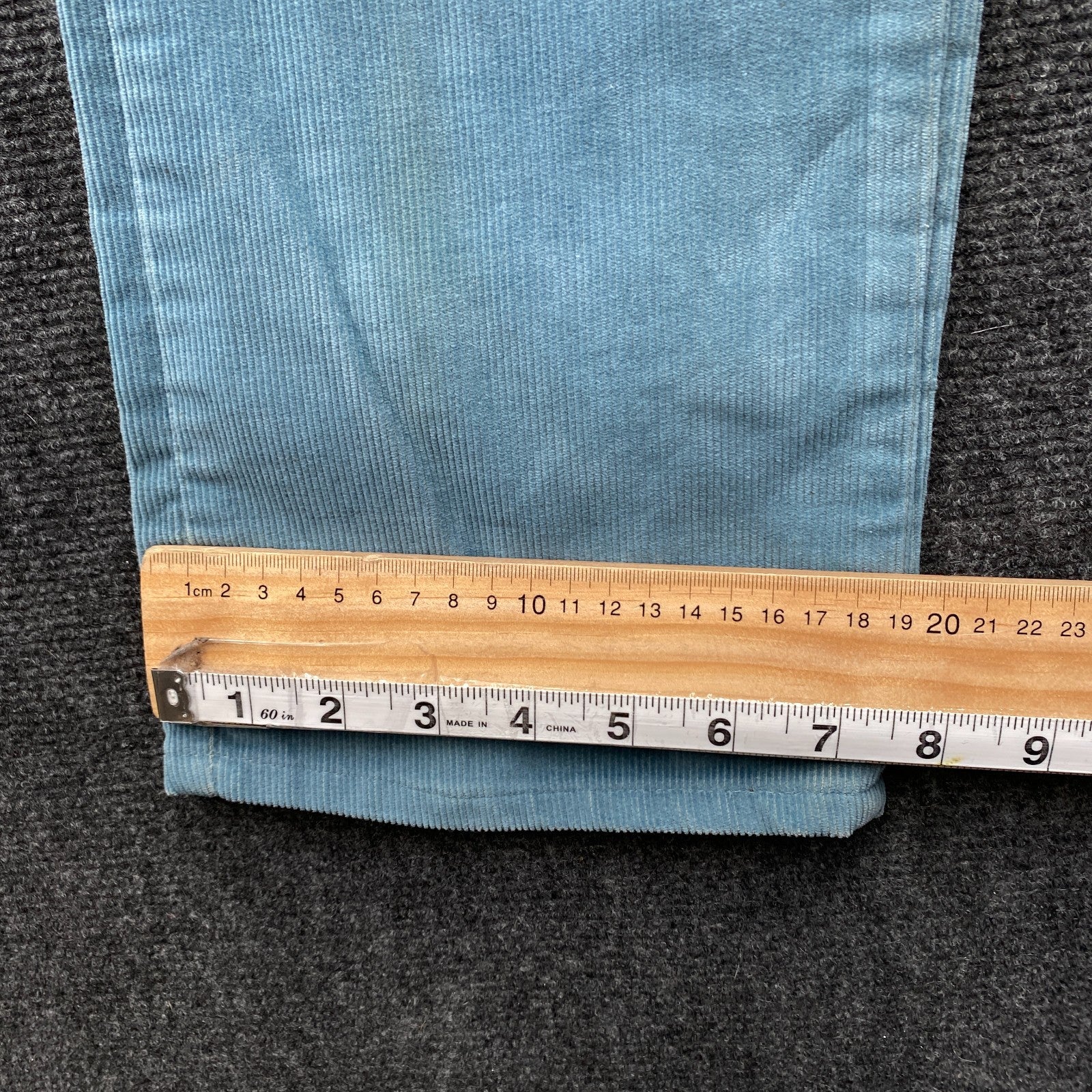 Product photograph [circular:9f1eee123730b679]